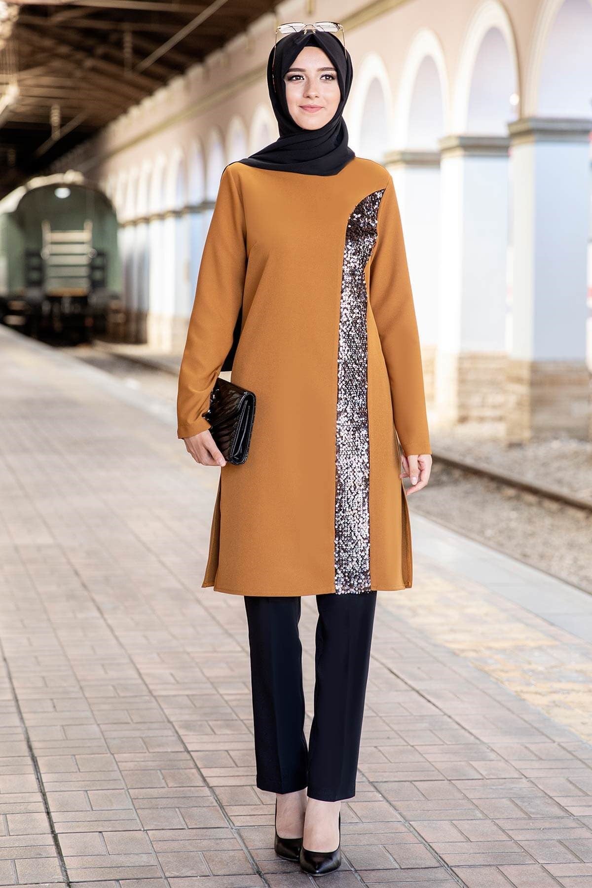 ELA İKİLİ TAKIMANR06-TABAAhunur Moda