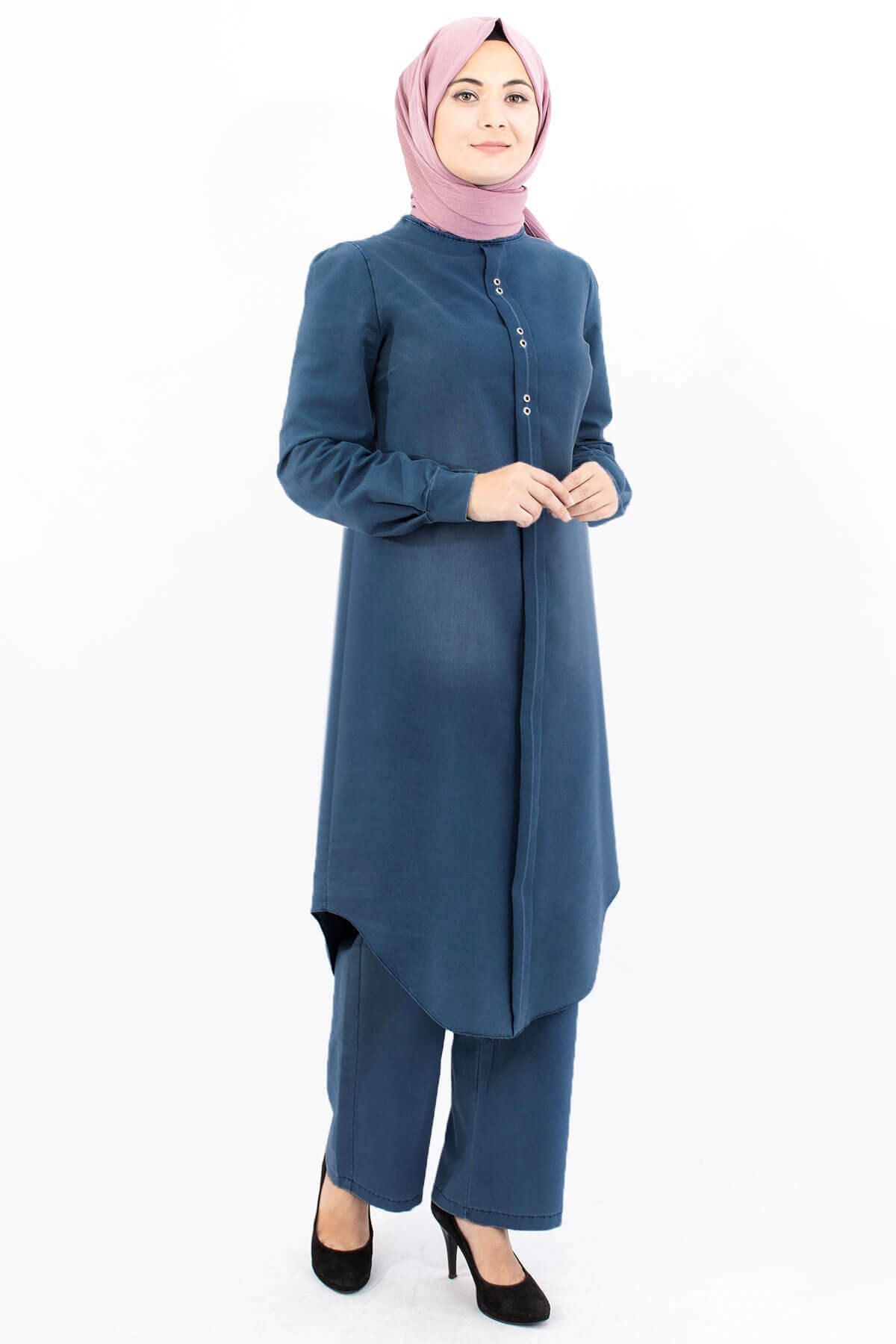 FHM706-MAVİFahima