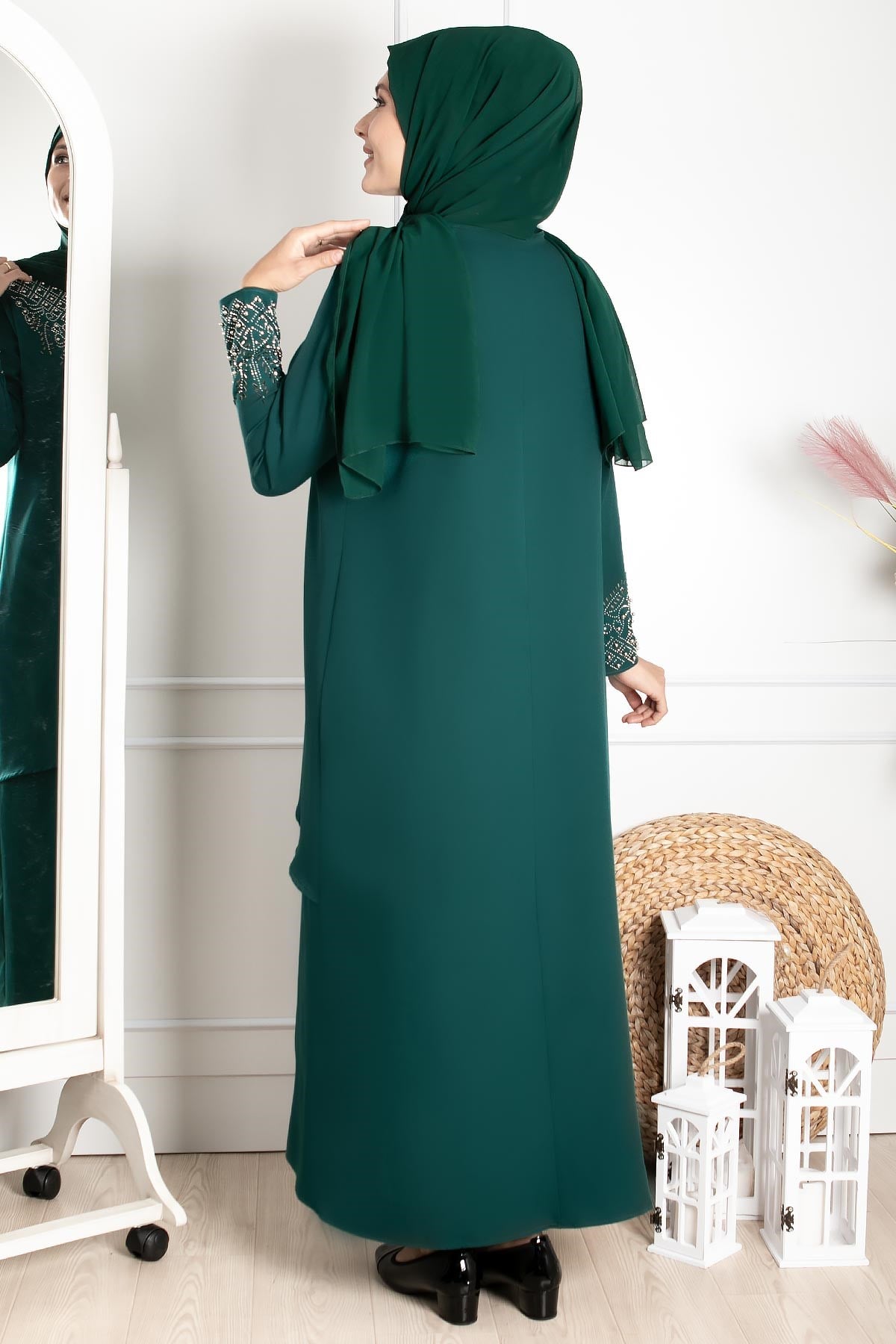 Robe de Soirée Détaillée Brodée de Pierres Emeraude FHM818FHM818-ZÜMRÜTFahima