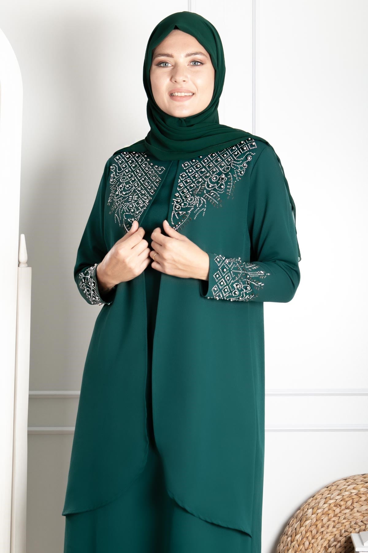Robe de Soirée Détaillée Brodée de Pierres Emeraude FHM818FHM818-ZÜMRÜTFahima