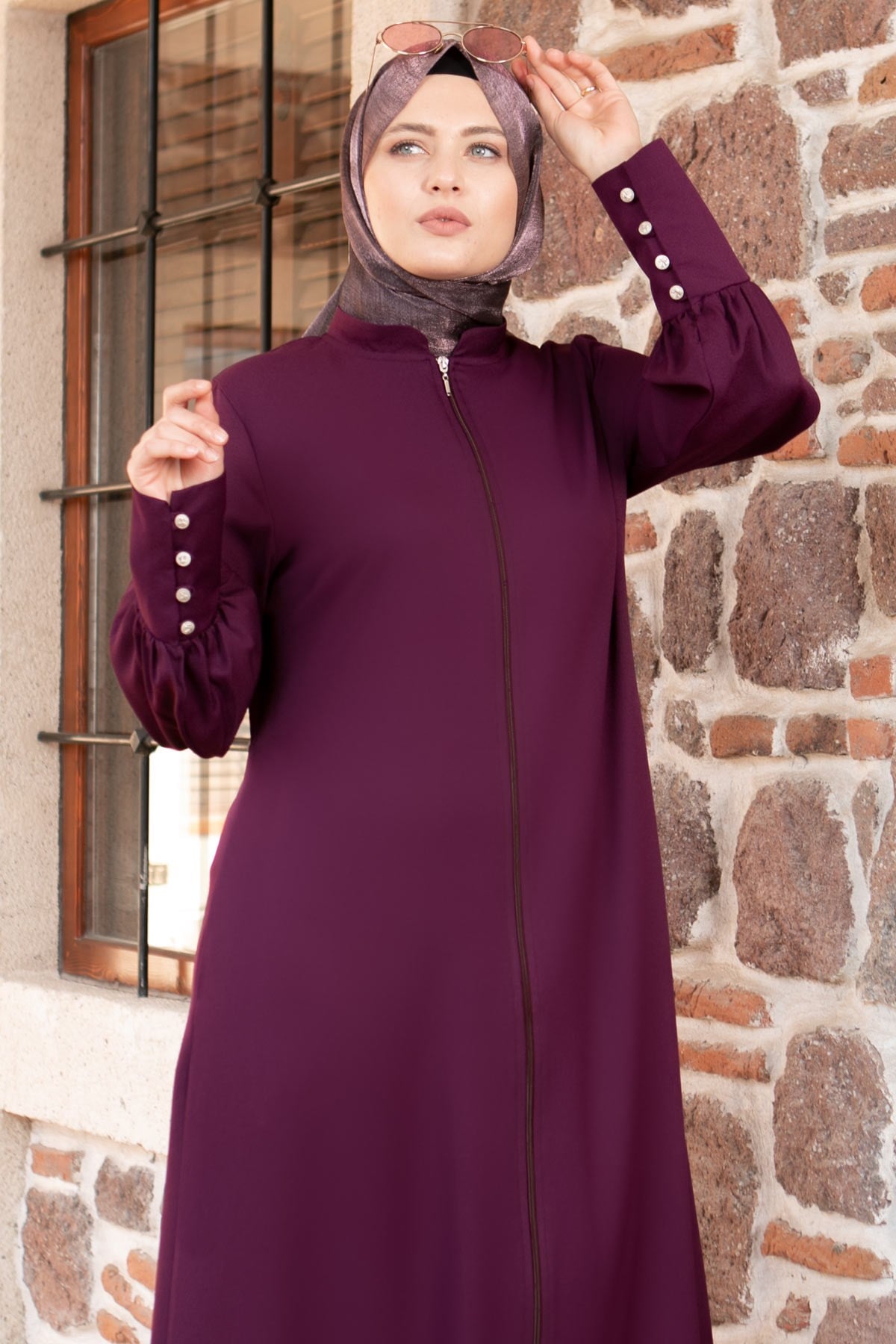 DÜĞME DETAYLI FERMUARLI FERACEFHM828-MÜRDÜMFahima