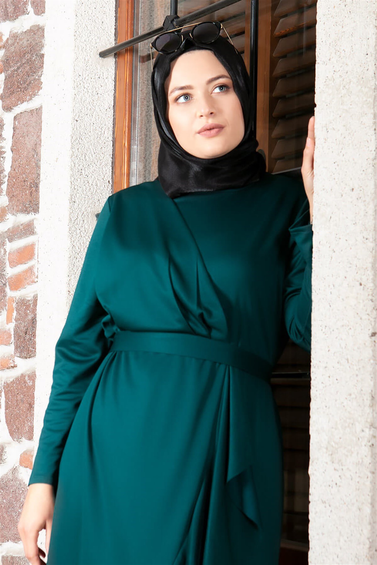 Fırfır Detaylı Tesettür Elbise Zümrüt MFA1802MFA1802-ZÜMRÜTMFA Moda