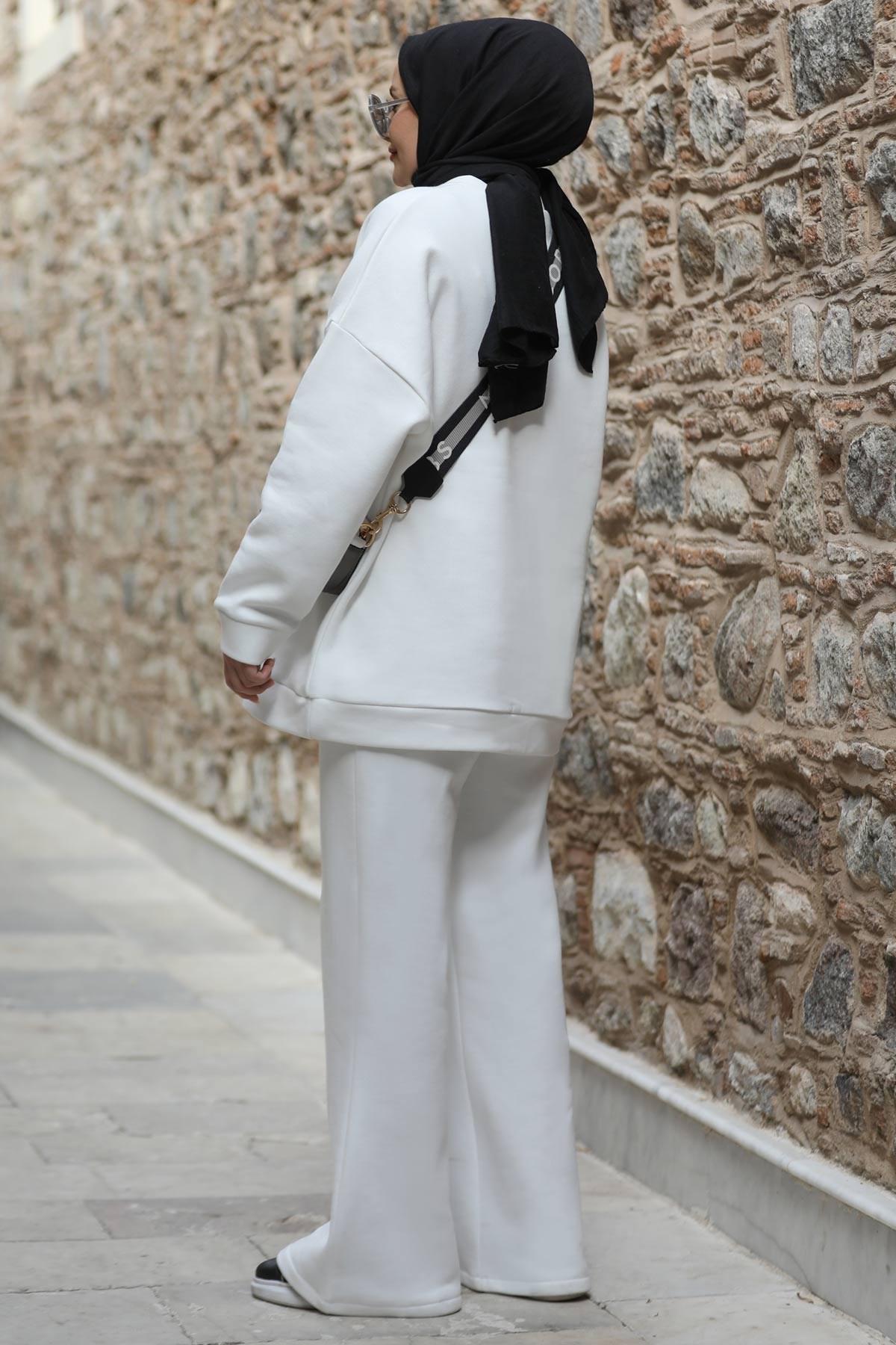 ALİCE TAKIMST32-BEYAZSeda Tiryaki