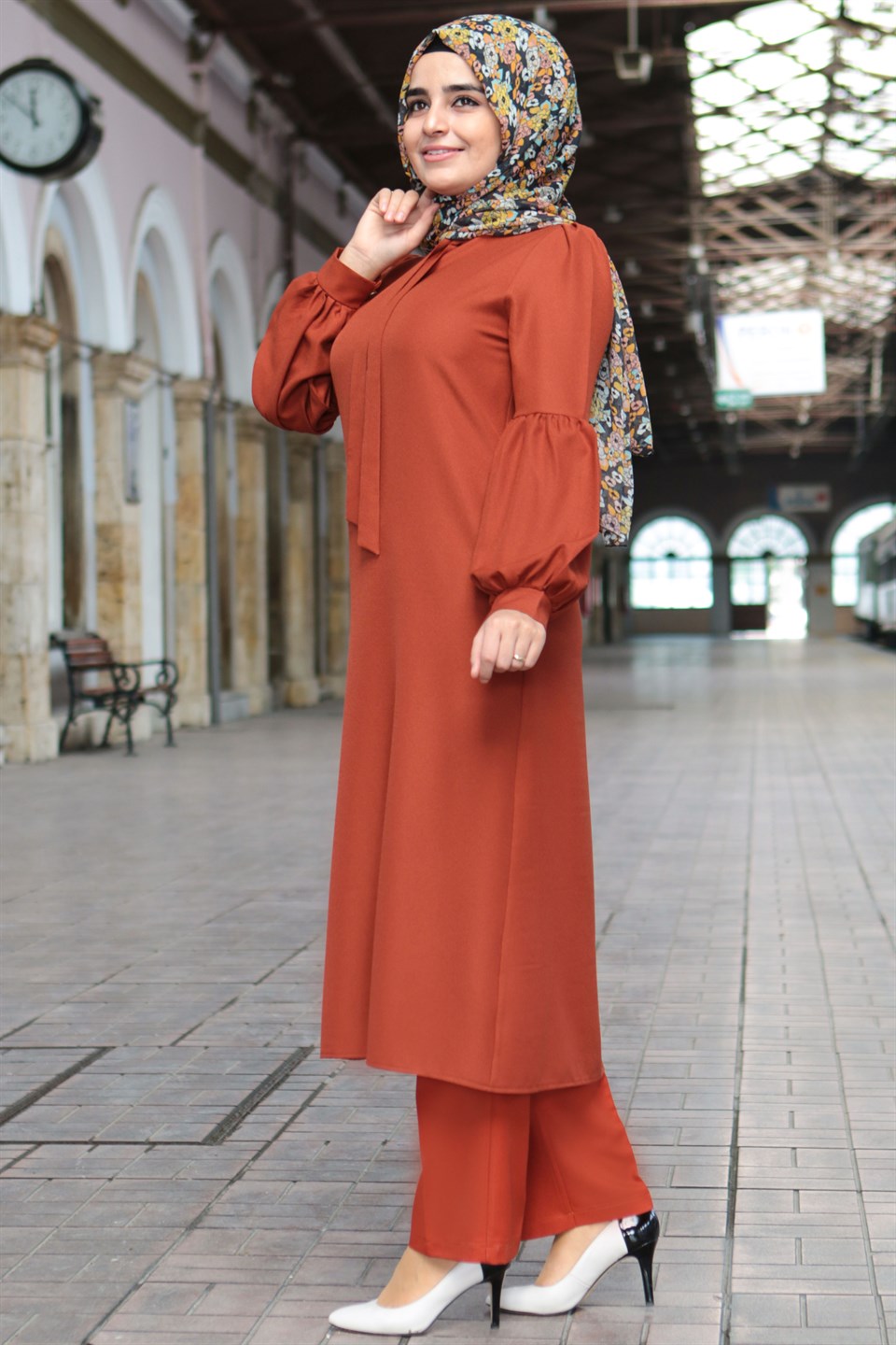 Tunic - Pants - 2 Piece Suit - Crepe - Unlined - Crew Neck - Brick - FHM492