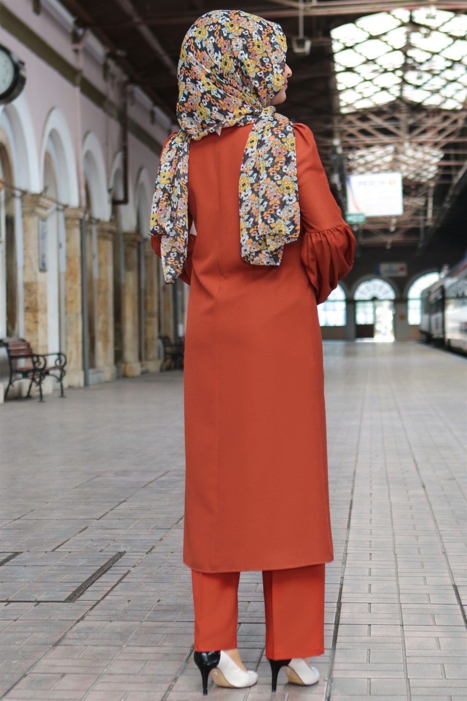 Tunic - Pants - 2 Piece Suit - Crepe - Unlined - Crew Neck - Brick - FHM492