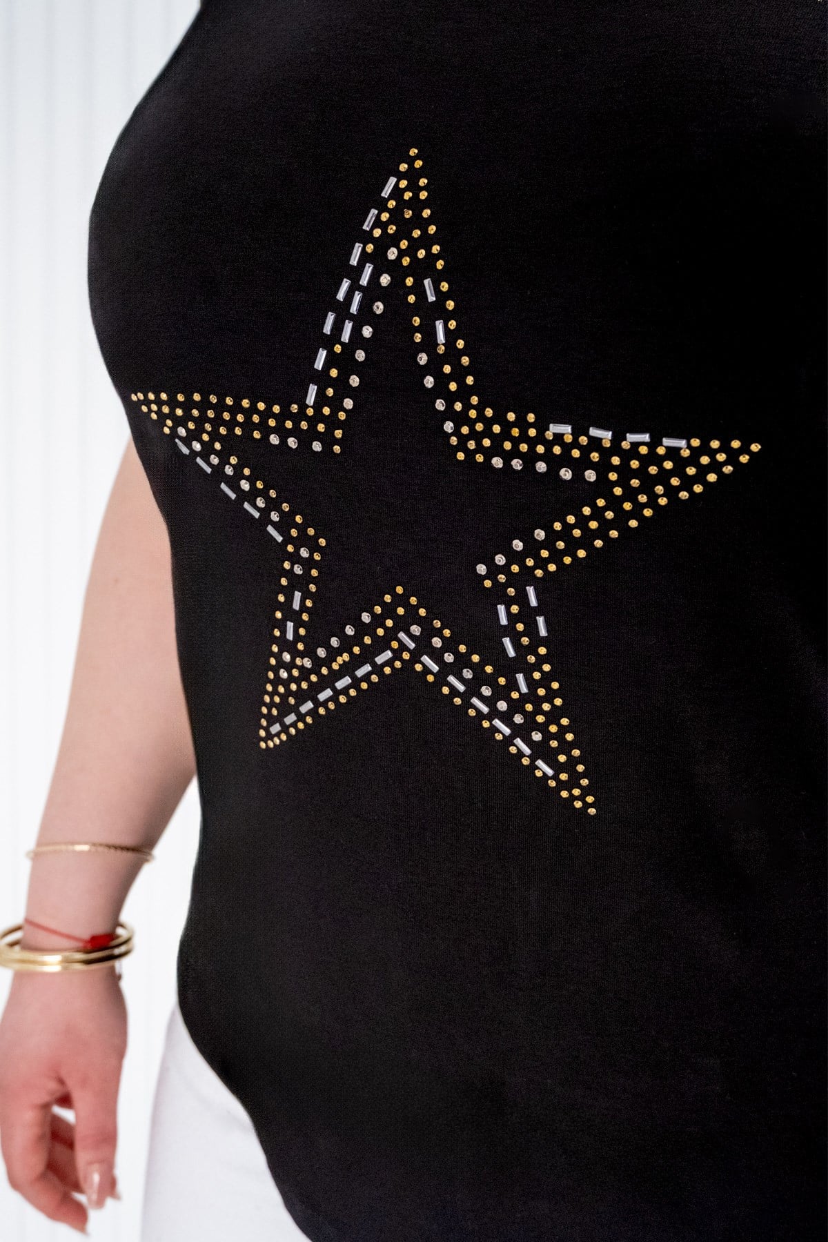 Siyah Zincir Askılı Yıldız Detaylı Bluz MDVB03-SiyahModaviki