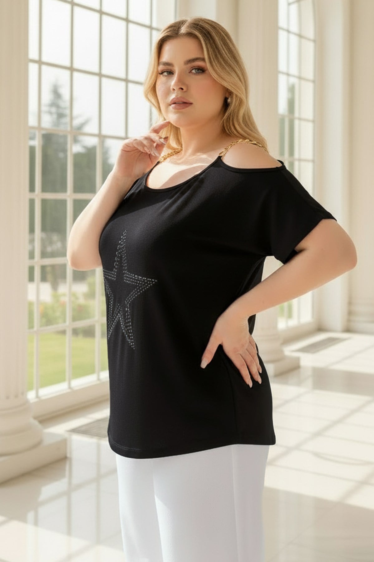 Siyah Zincir Askılı Yıldız Detaylı Bluz MDVB03-SiyahModaviki