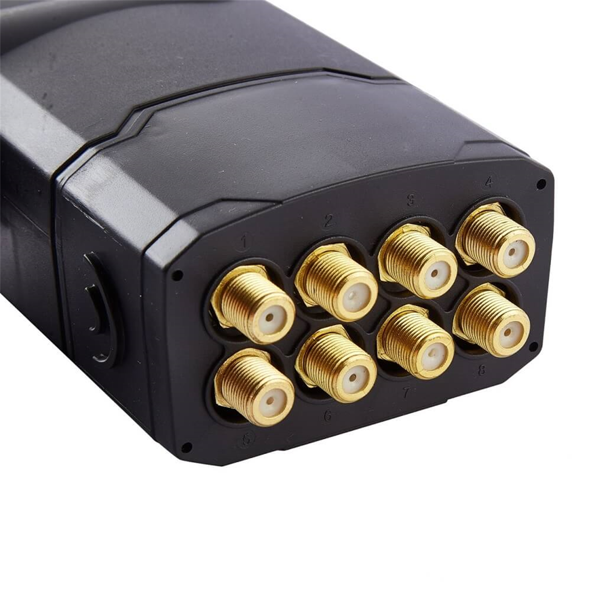 AtlantaSekiz Çıkışlı Lnb (Octo)Atlanta Ultra Sekiz Çıkışlı Octo Lnb