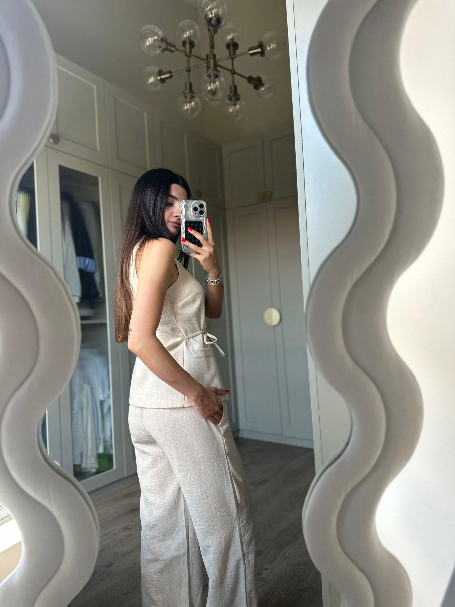 Bej Bağcıklı Yelek Pantolon Takım