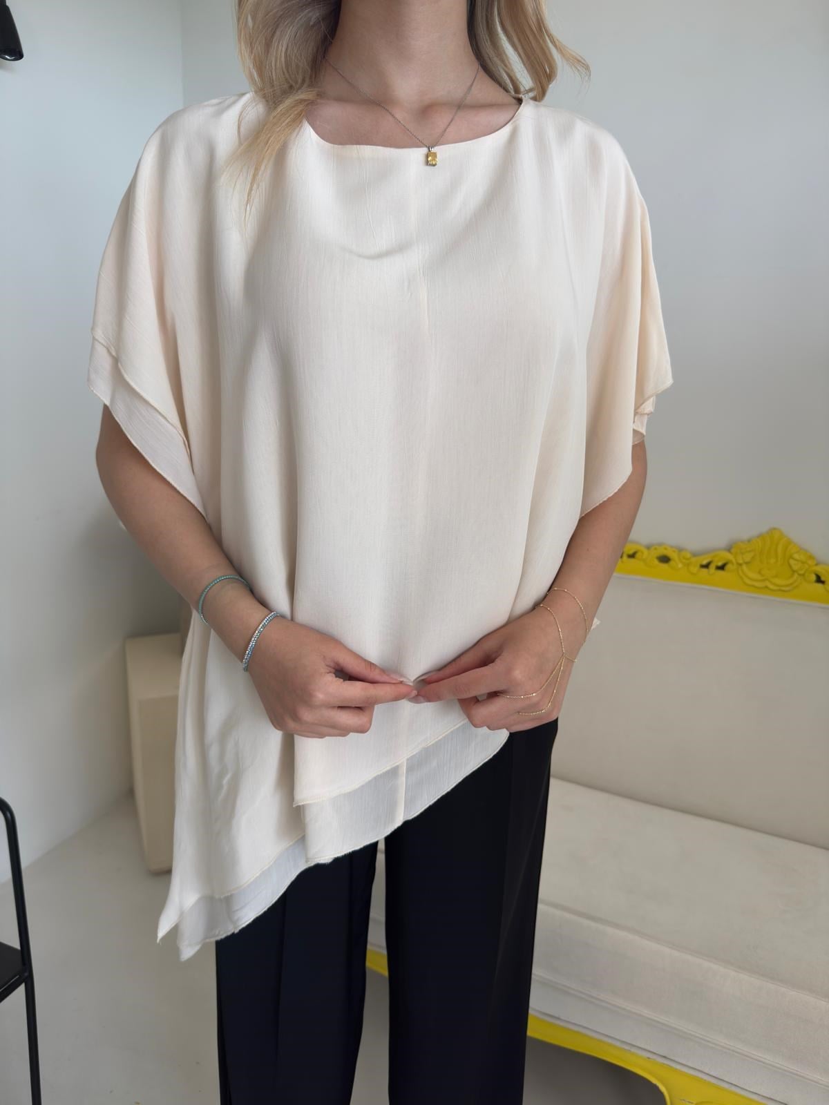 Bej Oversize Asimetrik Bluz