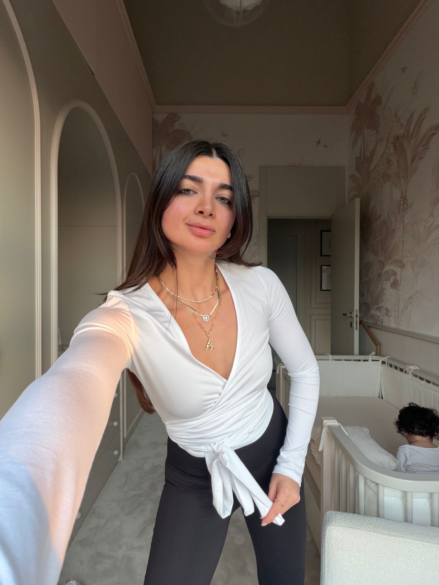 Beyaz Bağlamalı Likralı Bluz