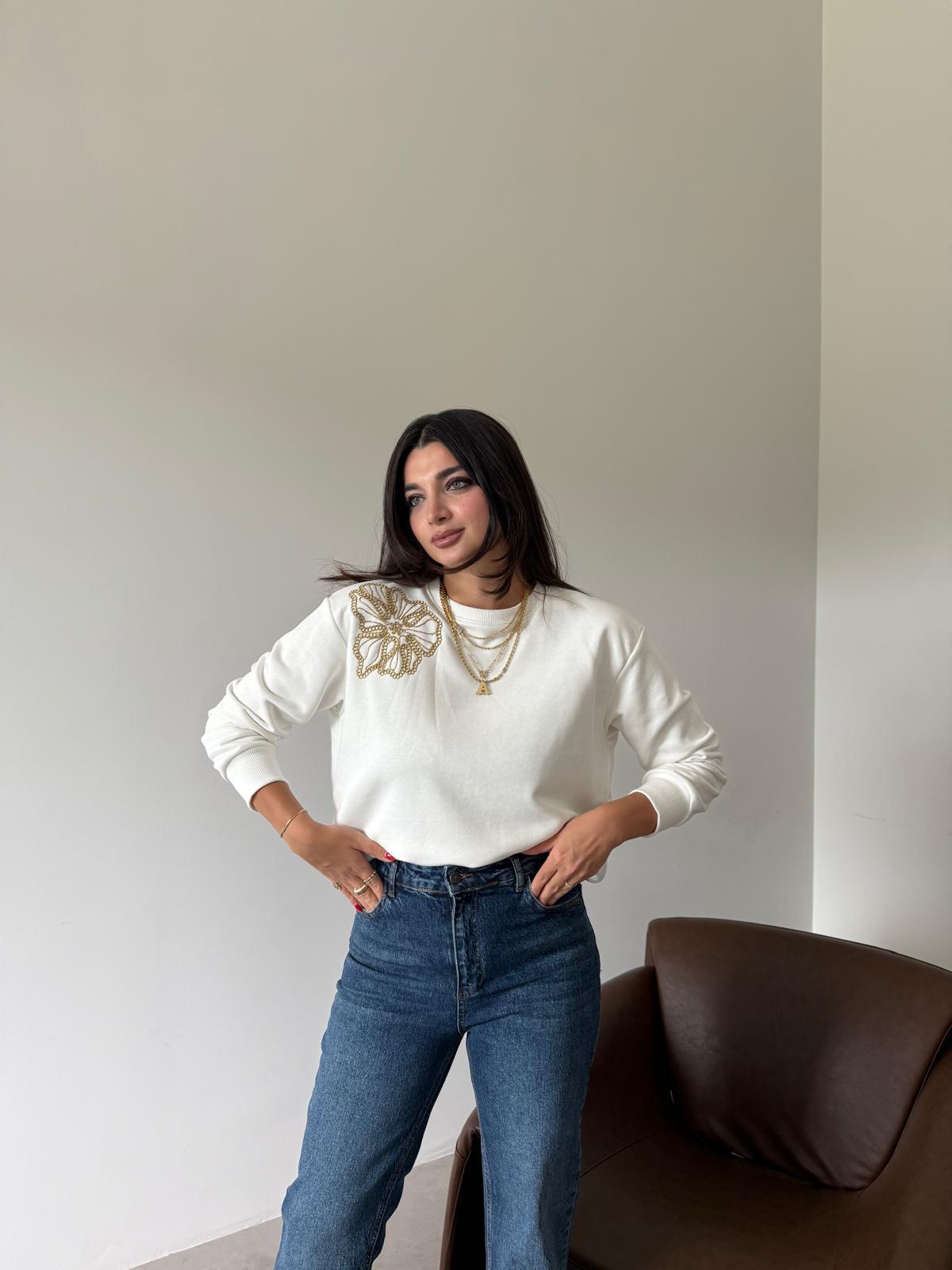 Beyaz Çiçek Nakışlı Basic Sweat