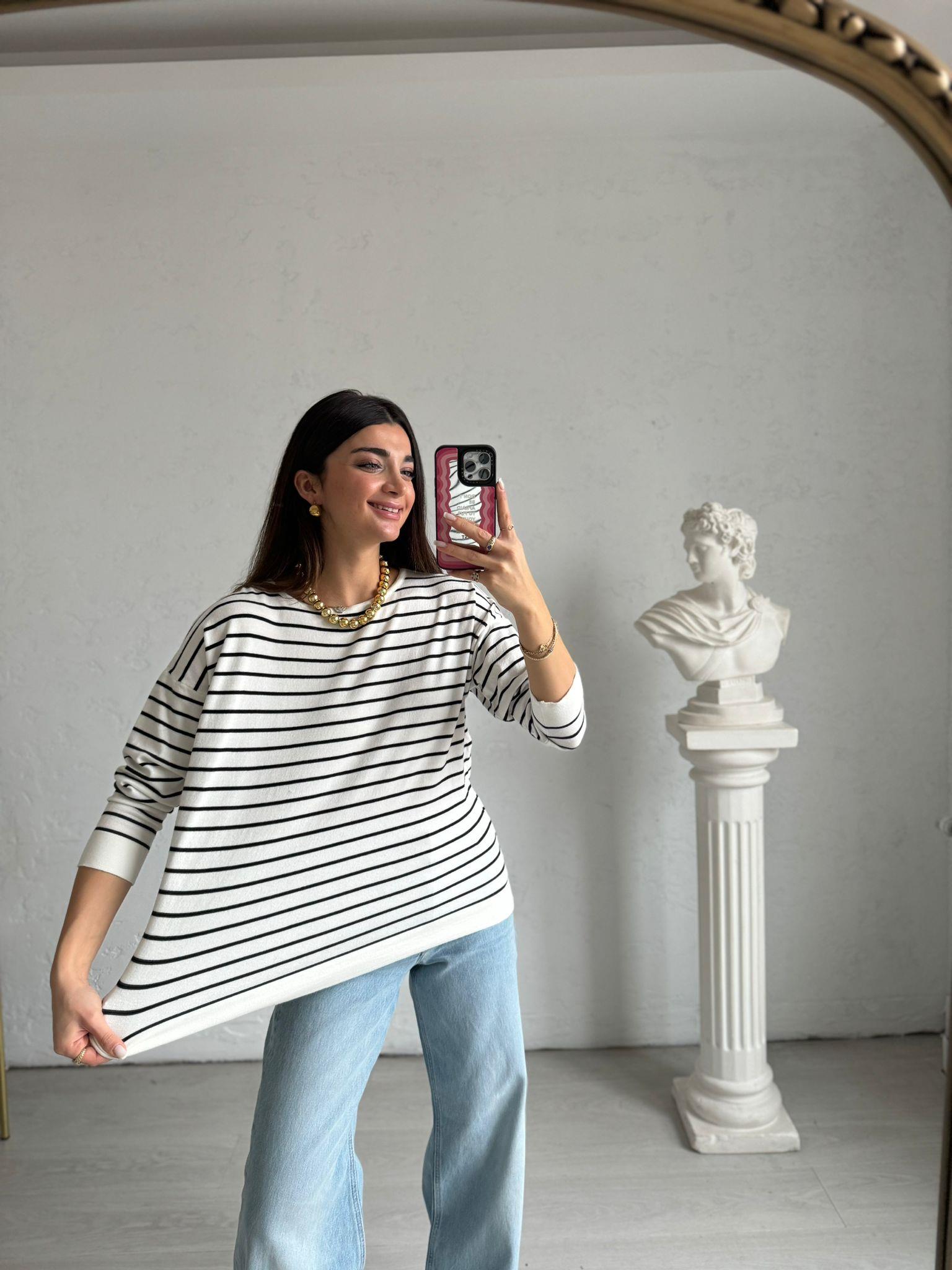 Beyaz Çizgili Oversize Bluz