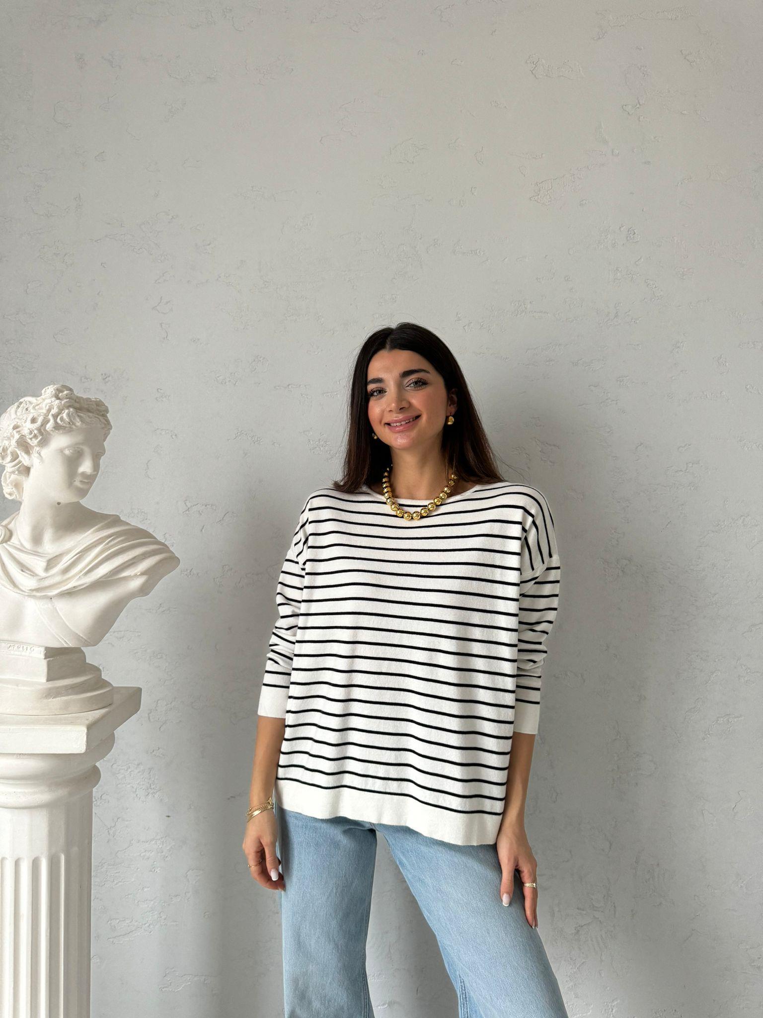 Beyaz Çizgili Oversize Bluz