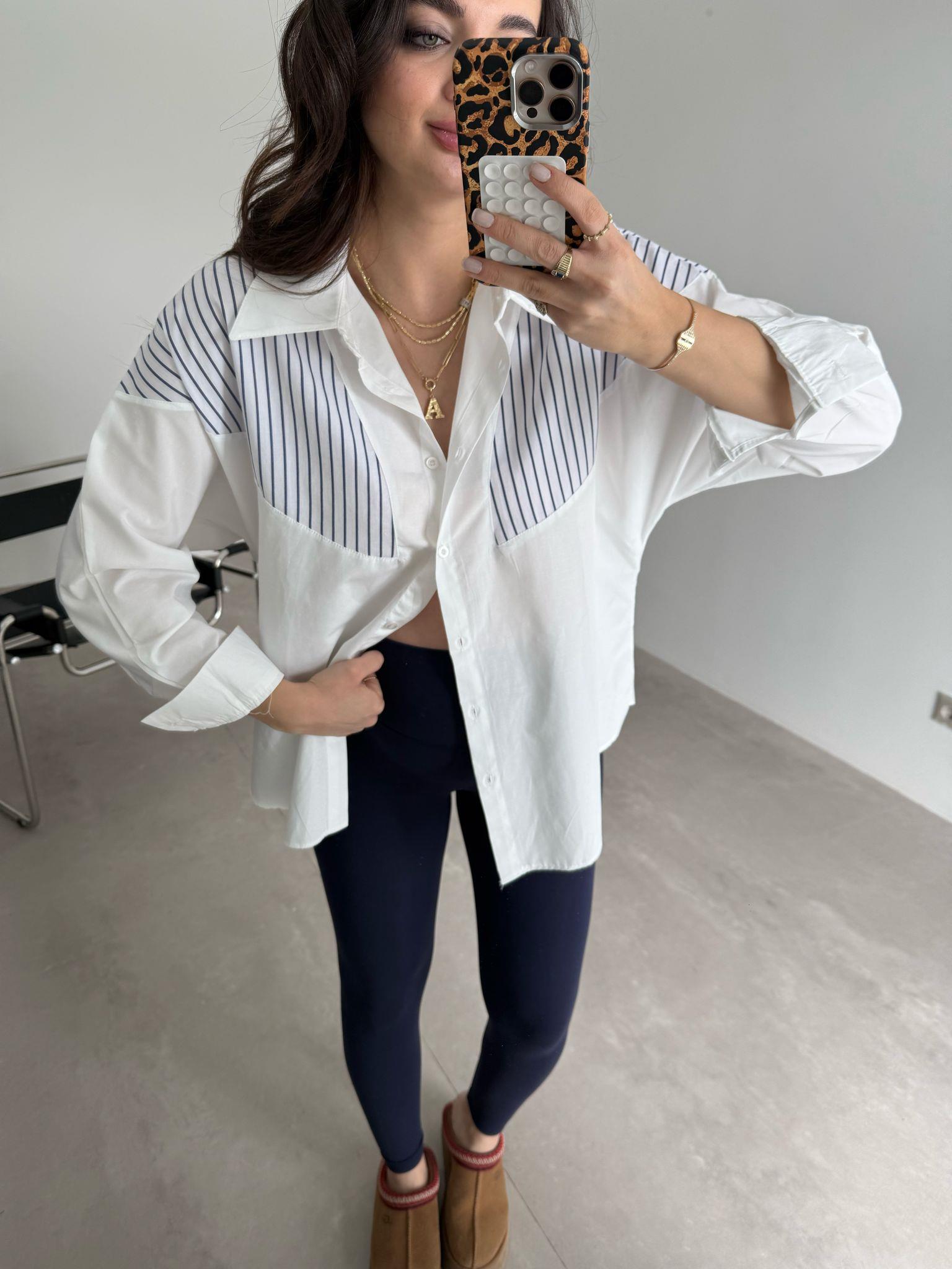 Beyaz Lacivert Çizgili Oversize Gömlek