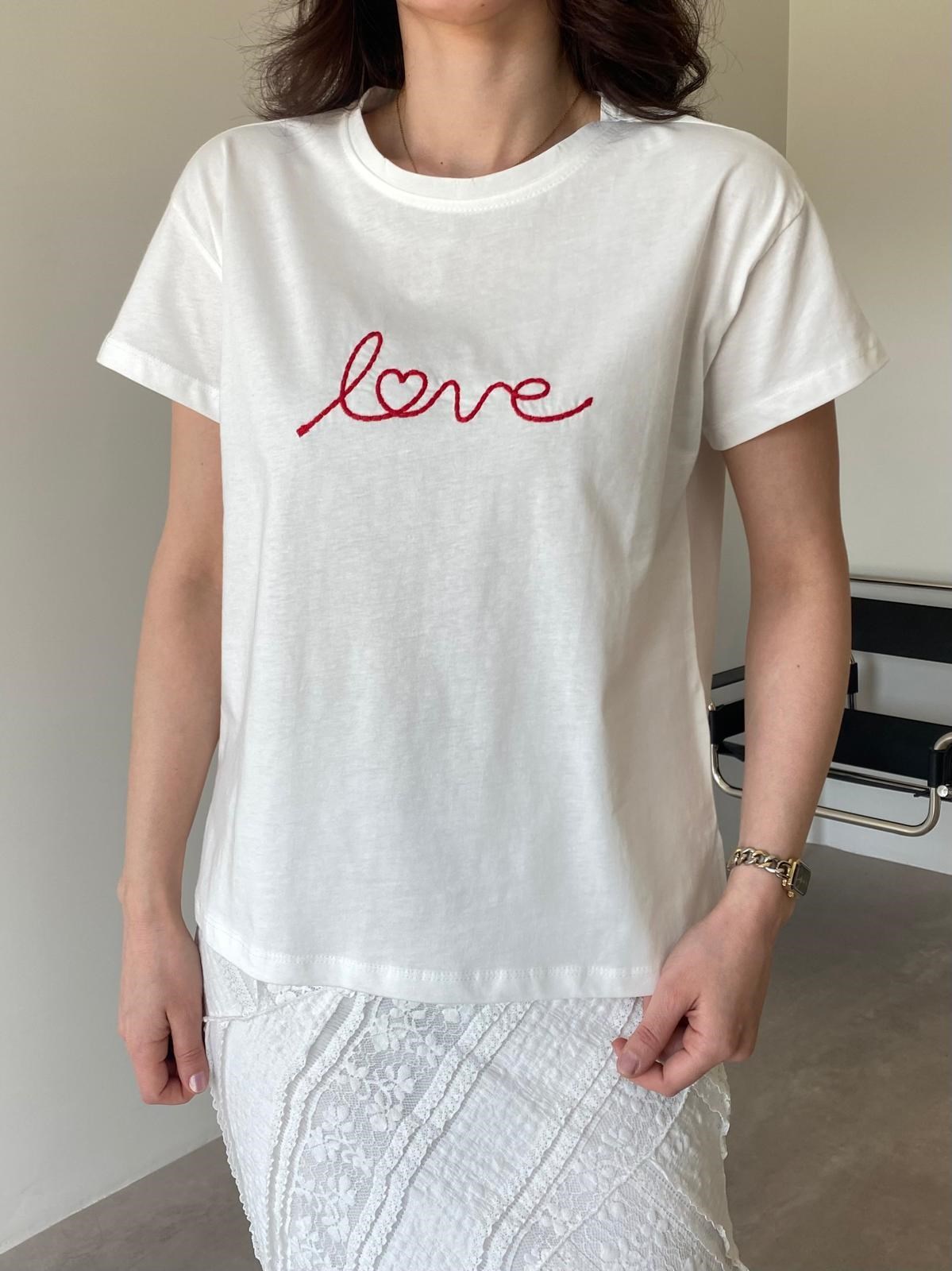 Beyaz Love Nakışlı Tişört