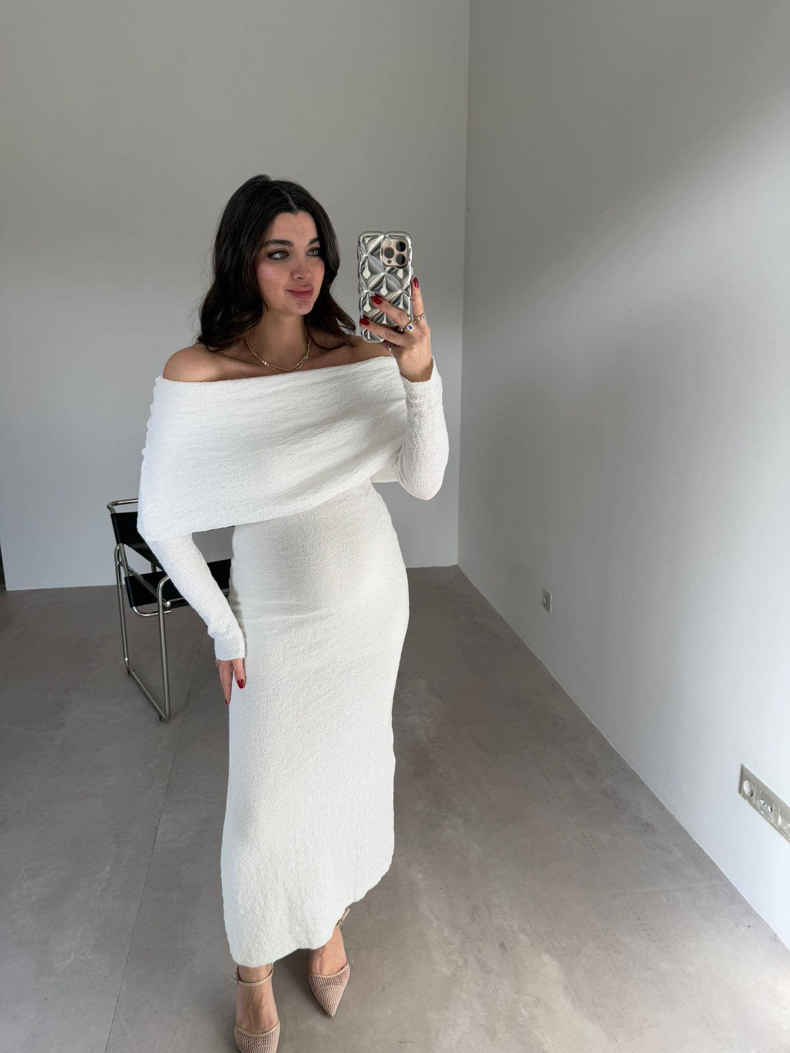 Beyaz Madonna Yaka Elsa Elbise