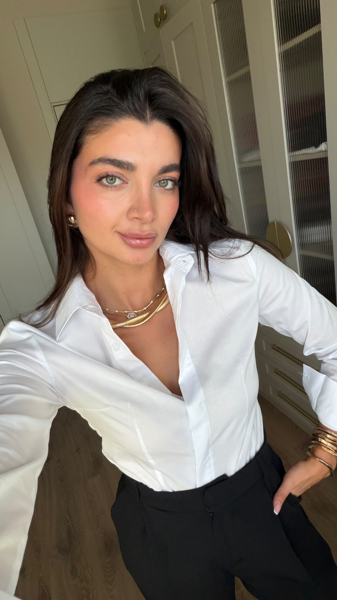 Beyaz Pensli Likralı Gömlek