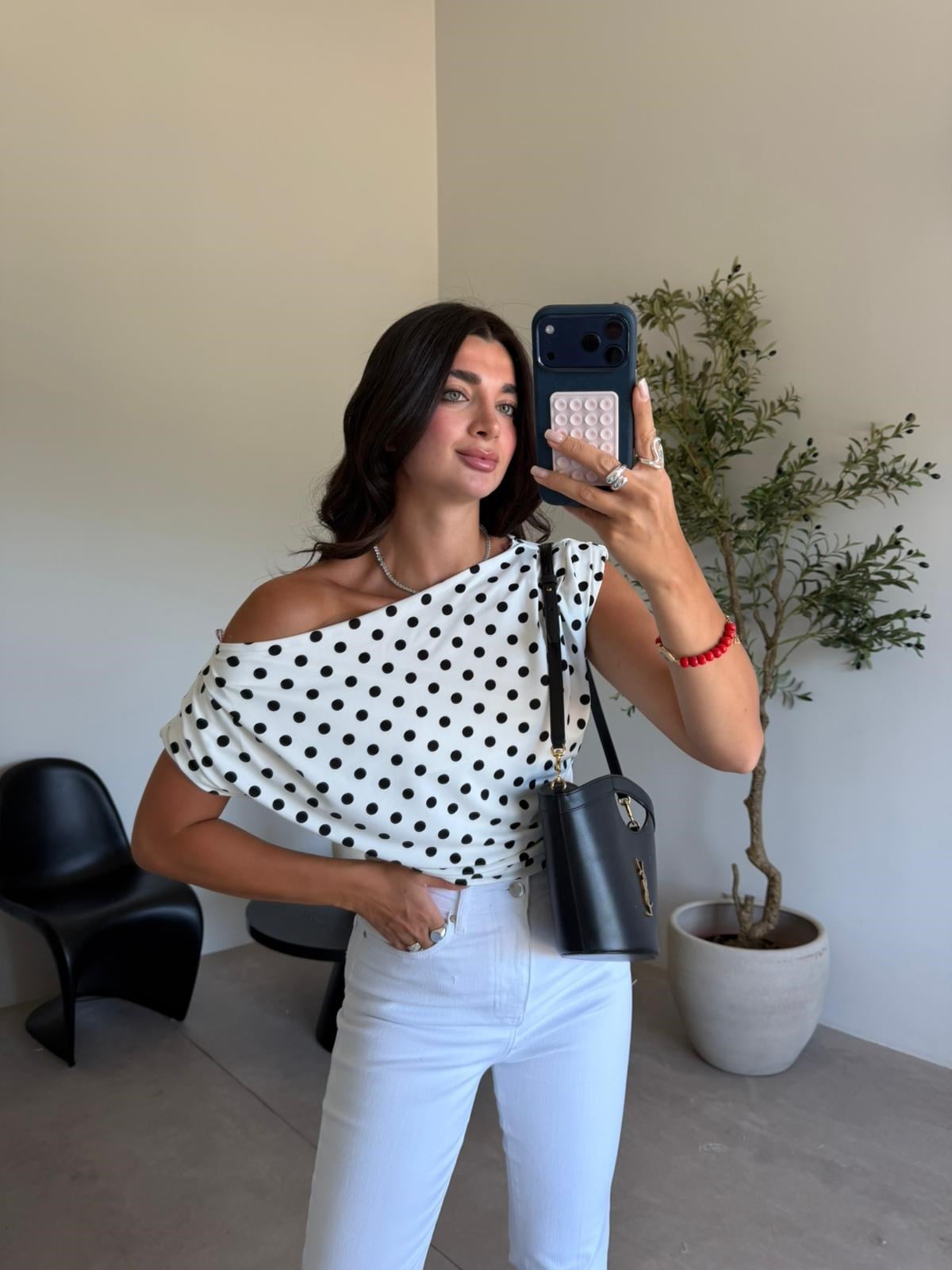 Beyaz Puantiyeli Drapeli Bluz