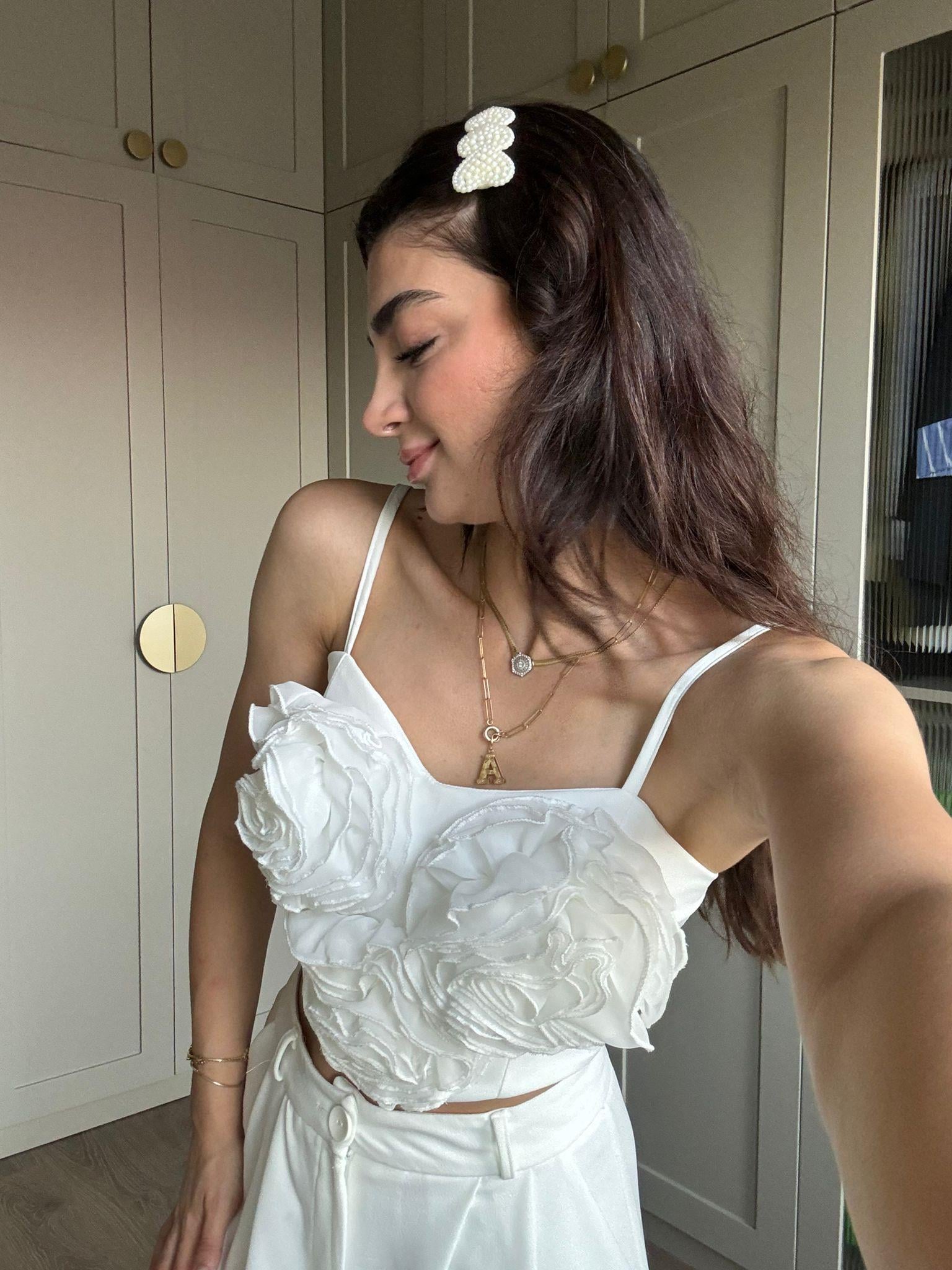 Beyaz Rose Crop Bluz