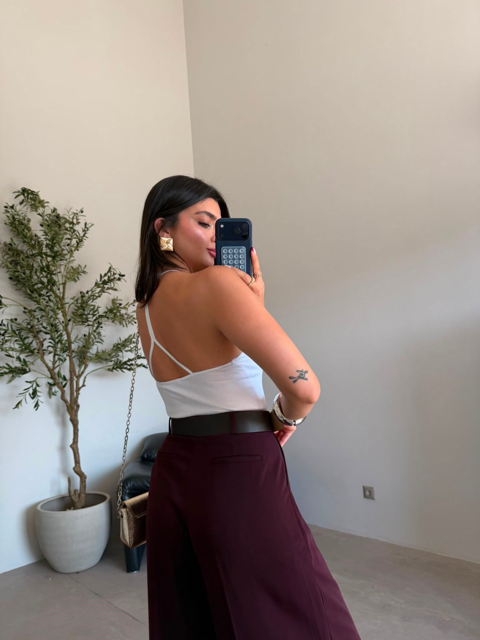 Beyaz Sırt Dekolteli Fitilli Bodysuit