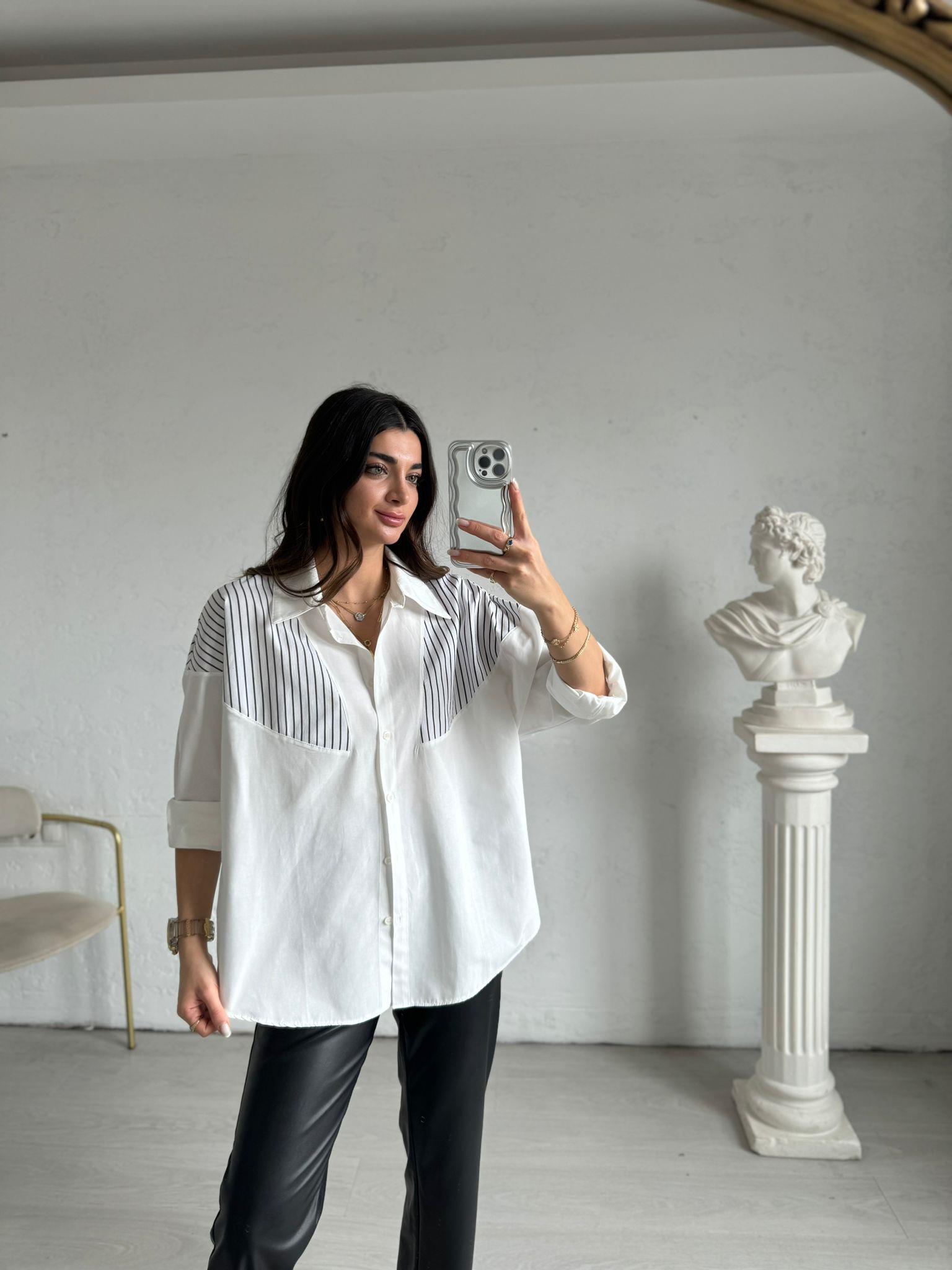 Beyaz Siyah Çizgi Detaylı Oversize Gömlek