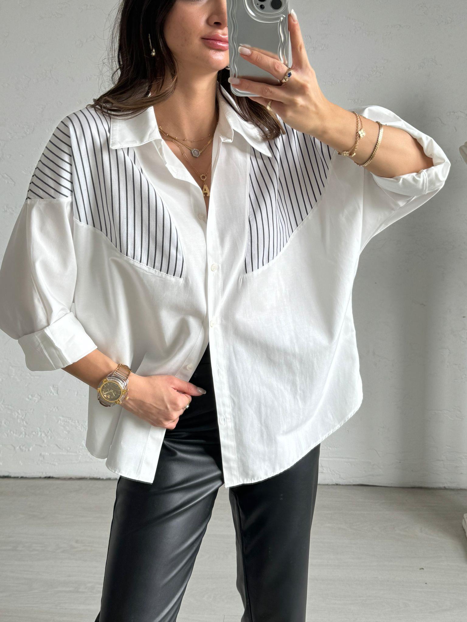 Beyaz Siyah Çizgi Detaylı Oversize Gömlek