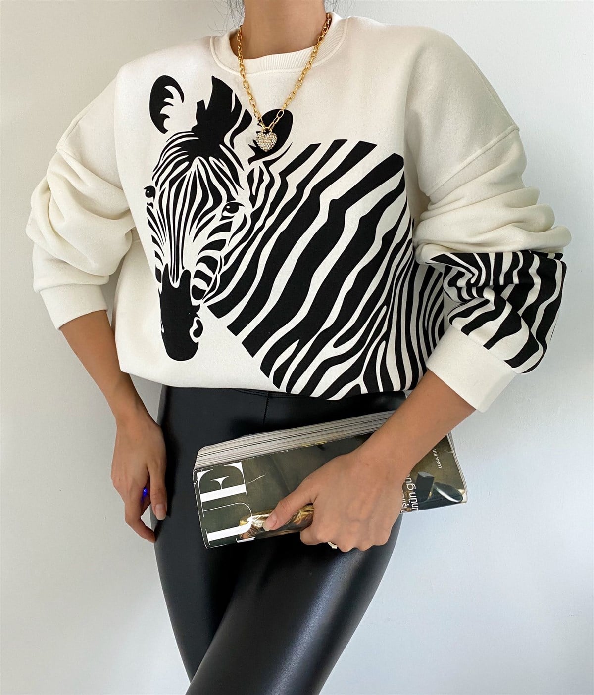 Beyaz Zebra Baskılı Sweat