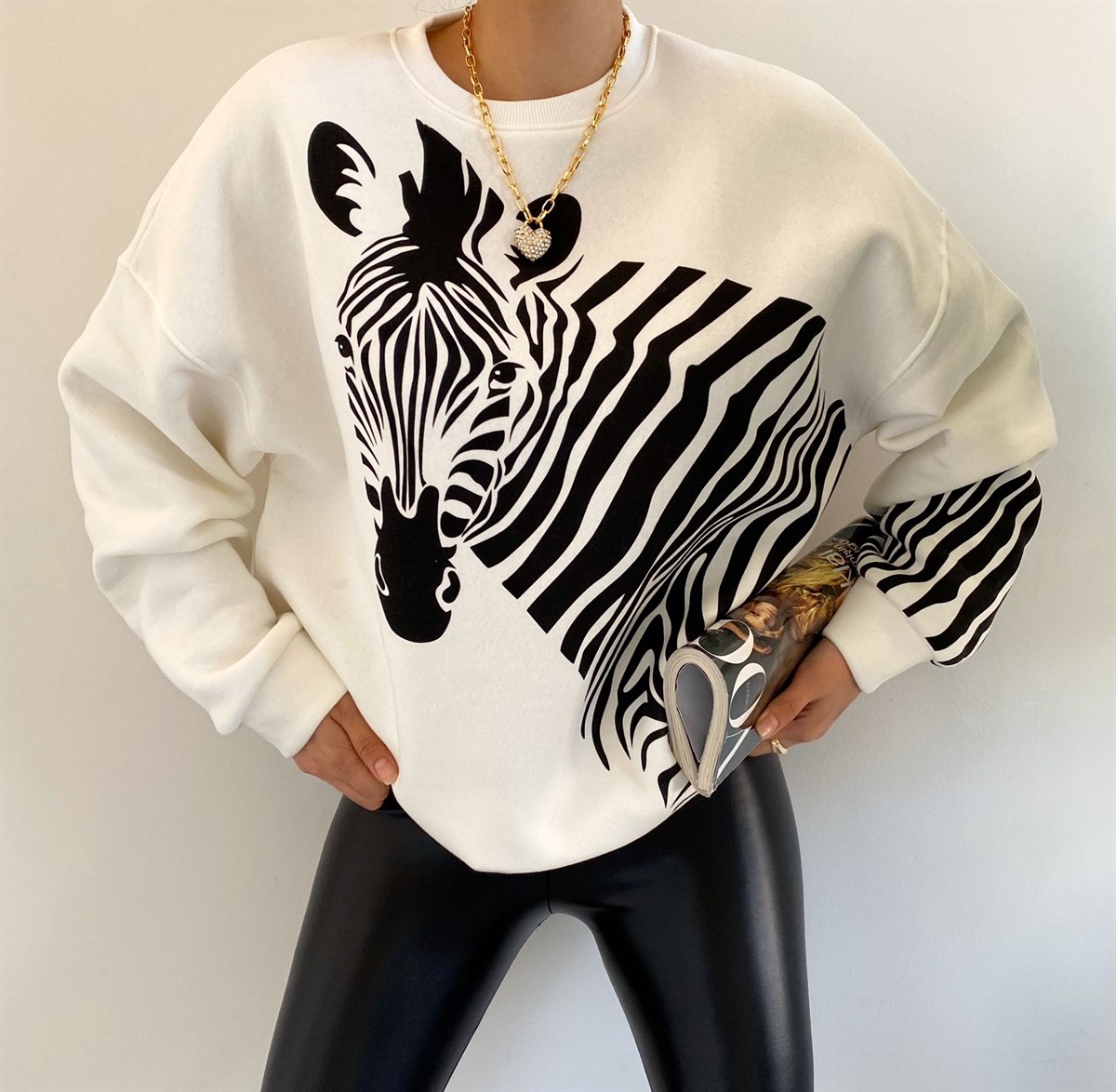 Beyaz Zebra Baskılı Sweat