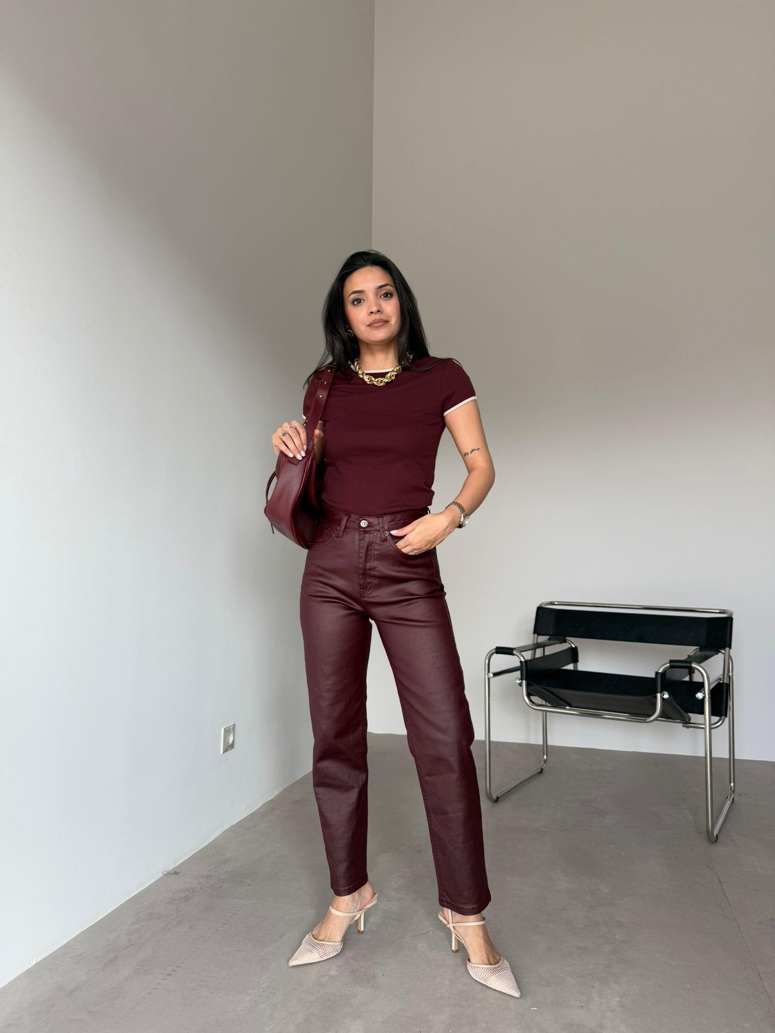 Bordo Biye Detaylı Basic Tişört