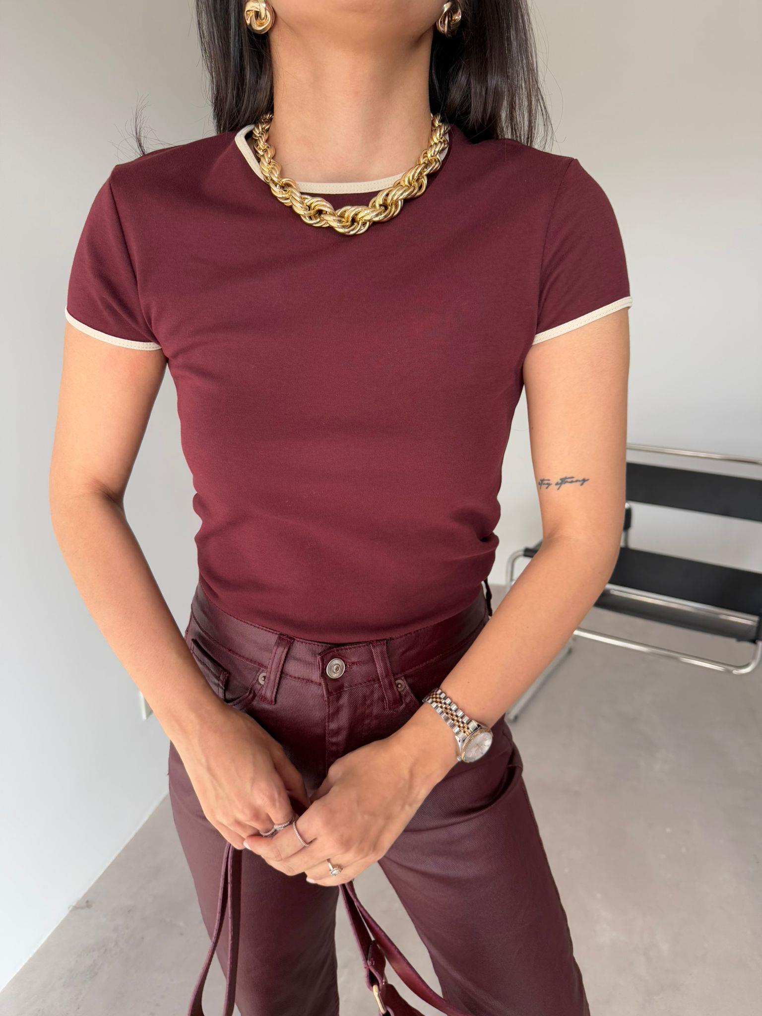 Bordo Biye Detaylı Basic Tişört