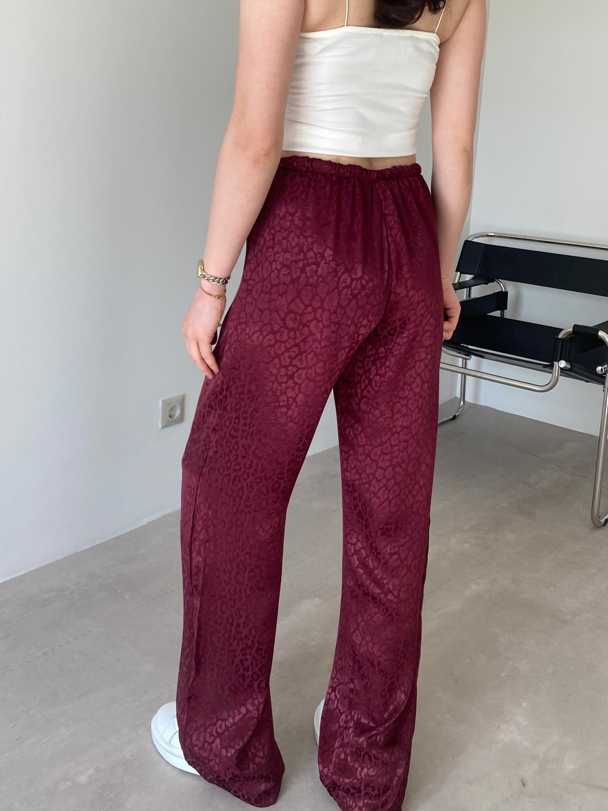 Bordo Kendinden Desenli Jakarlı Pantolon