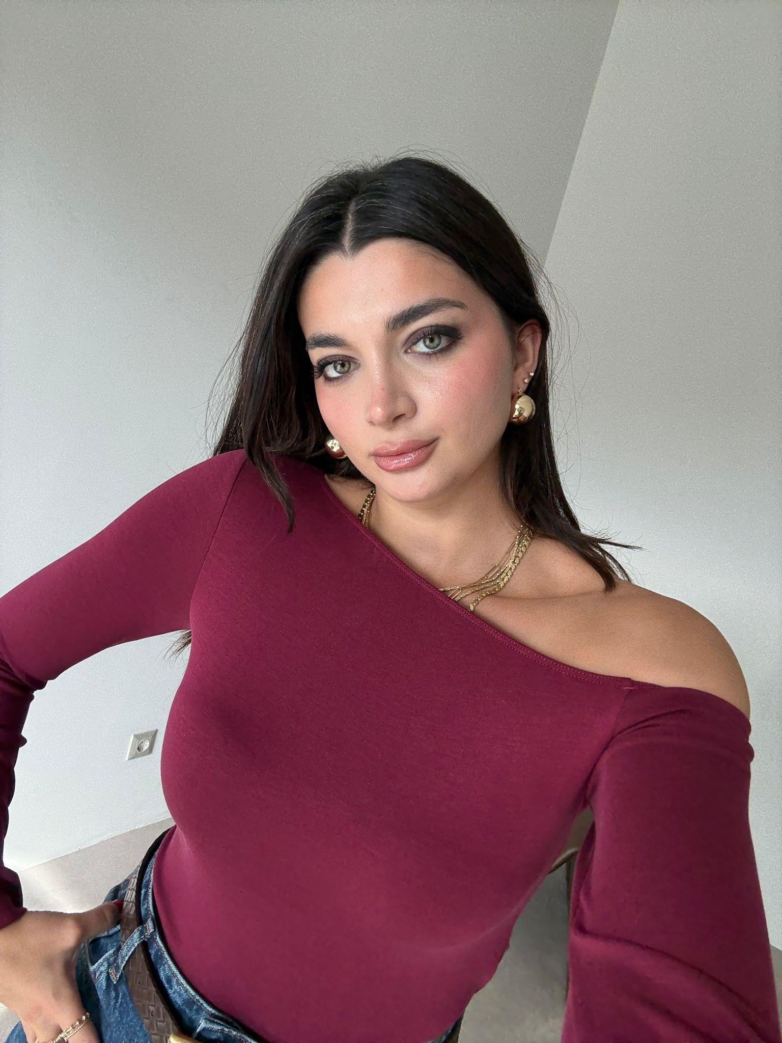 Bordo Özel Dokulu Asimetrik Bluz