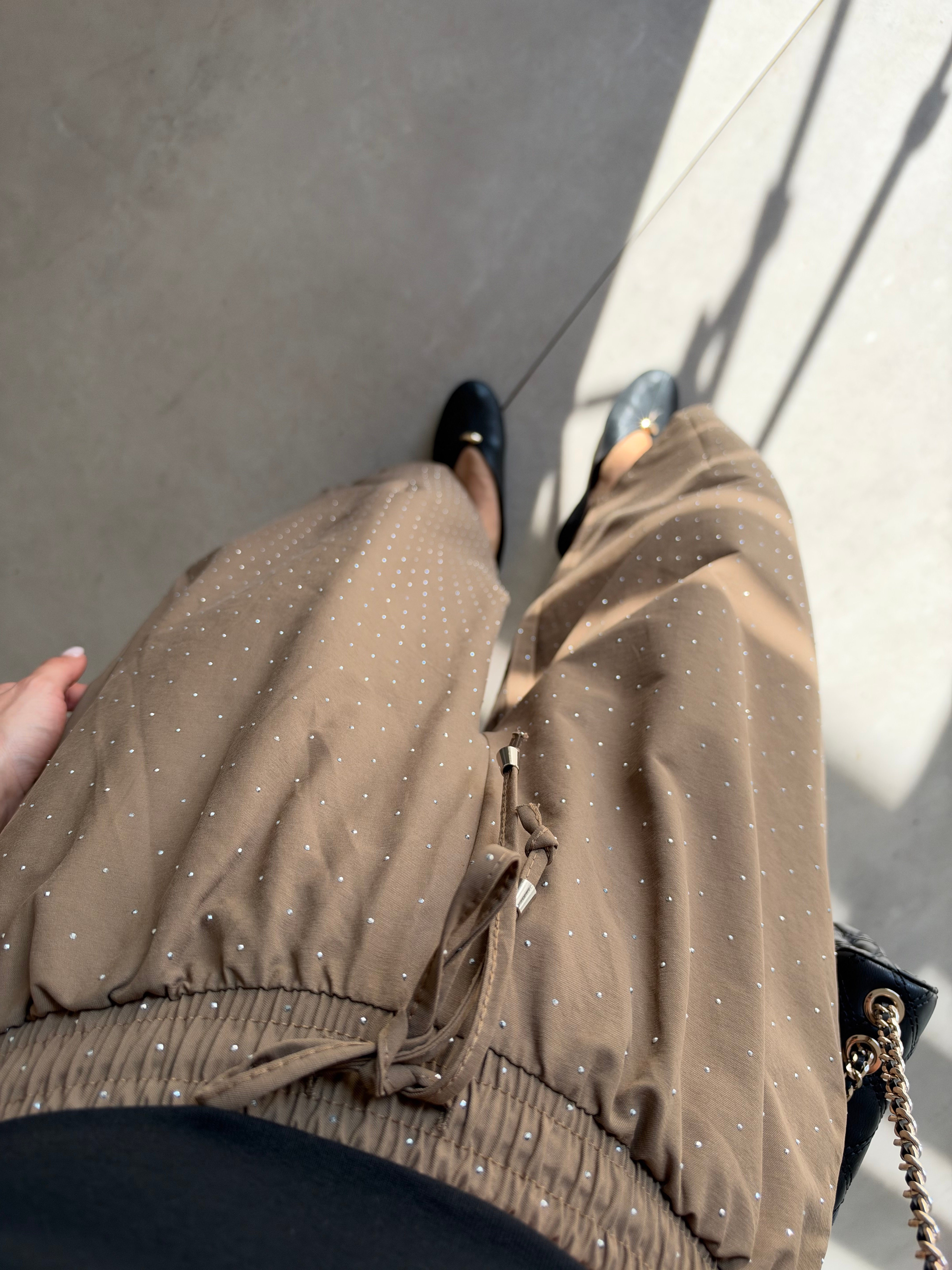 Camel Beli Lastikli Shiny Pantolon