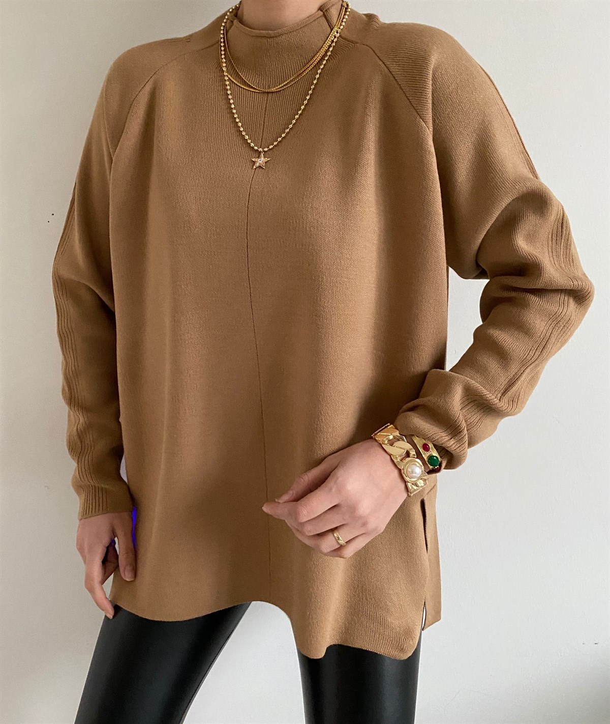 Camel Yırtmaçlı Kazak