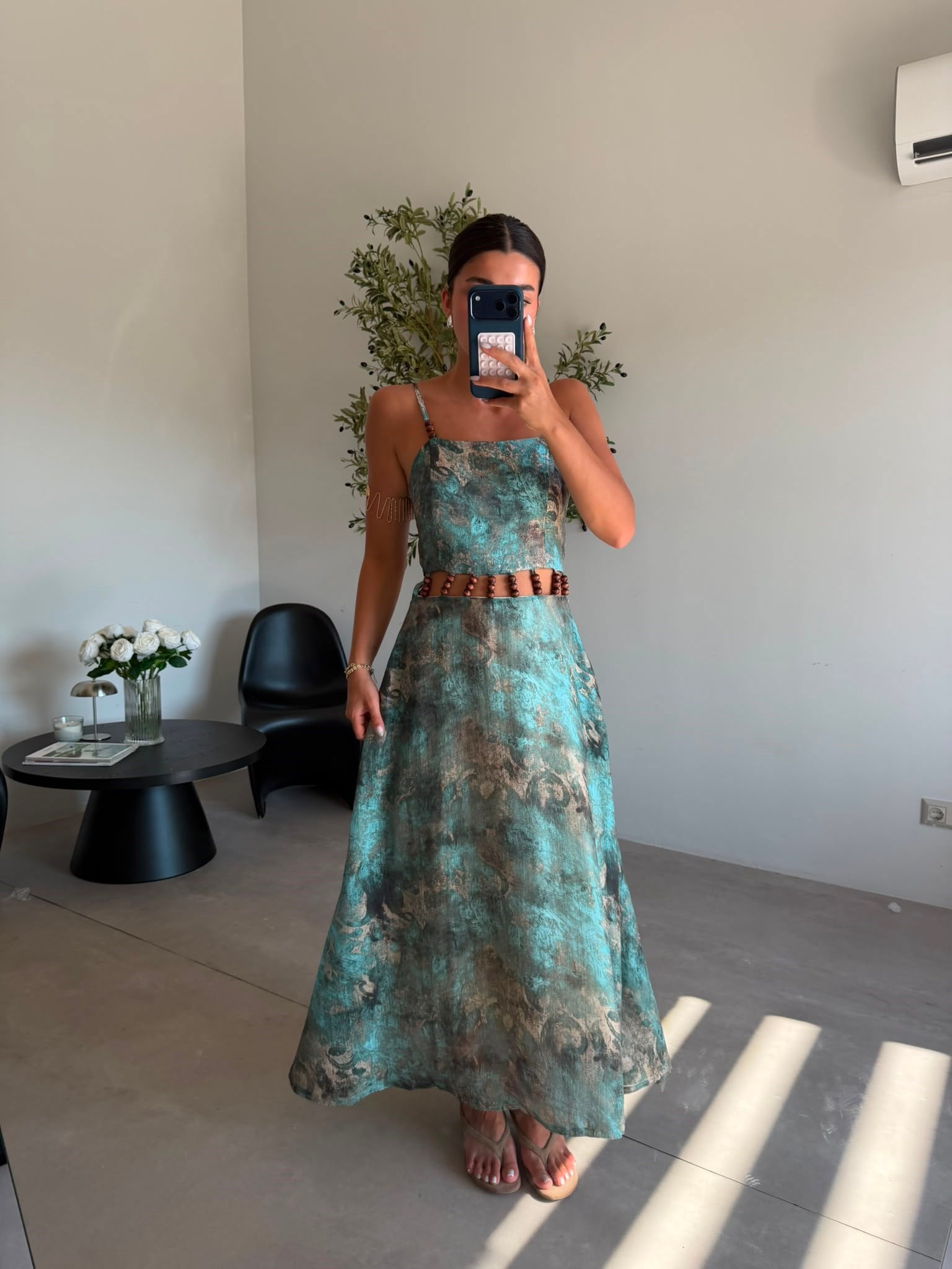 Desenli Bel Detaylı Askılı Elbise
