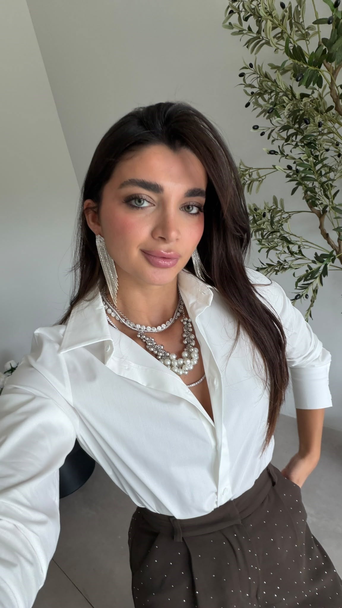 Ekrıu Yanı Yırtmaçlı Gömlek