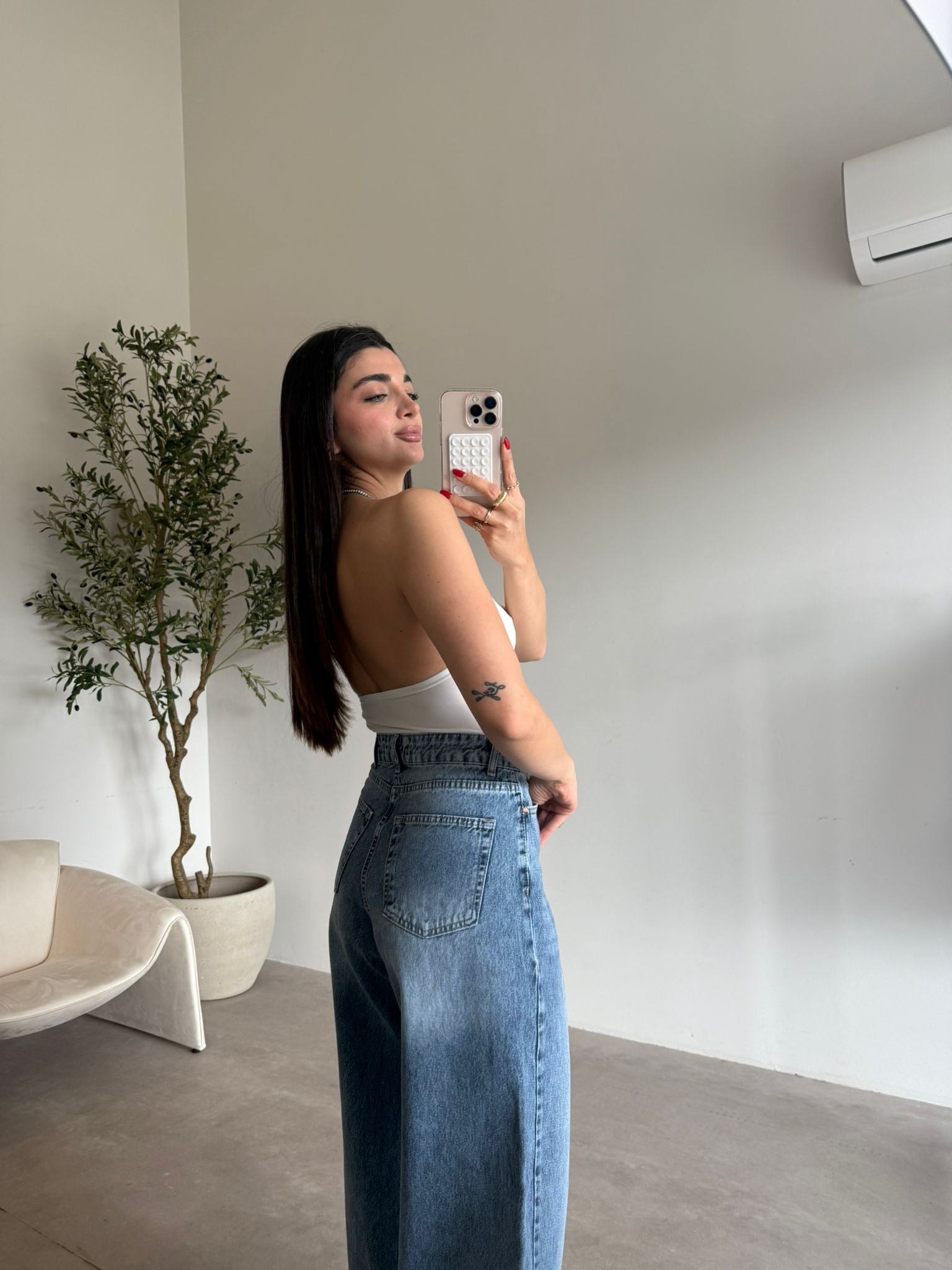 Ekru Aksesuarlı Bodysuit