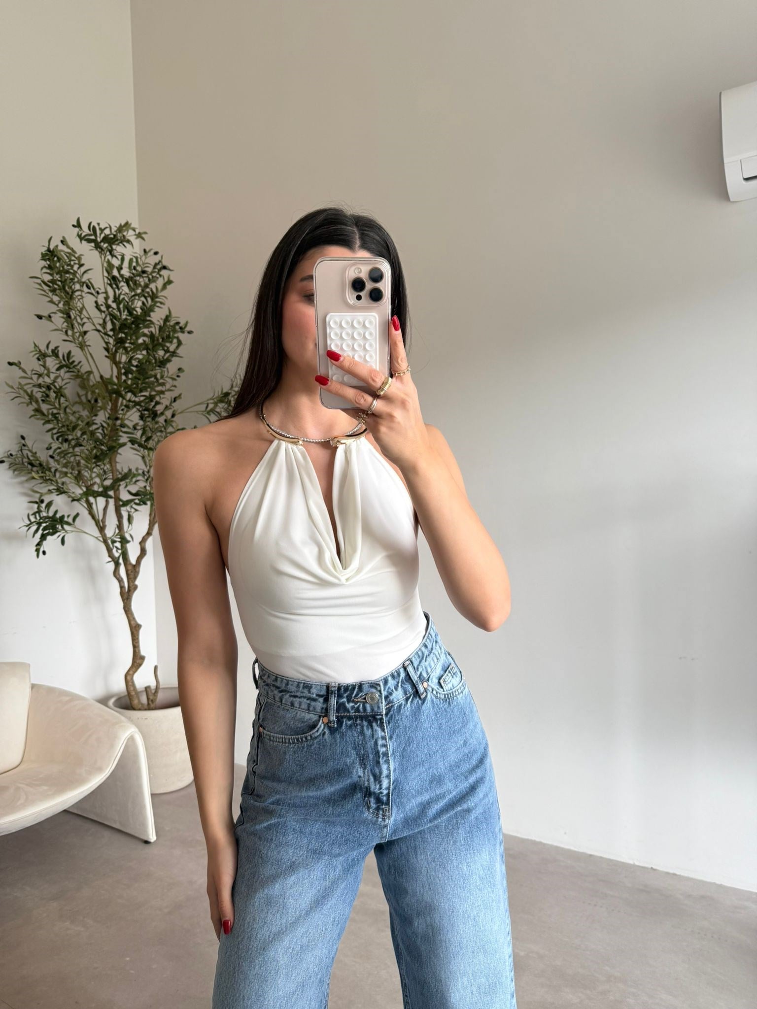 Ekru Aksesuarlı Bodysuit