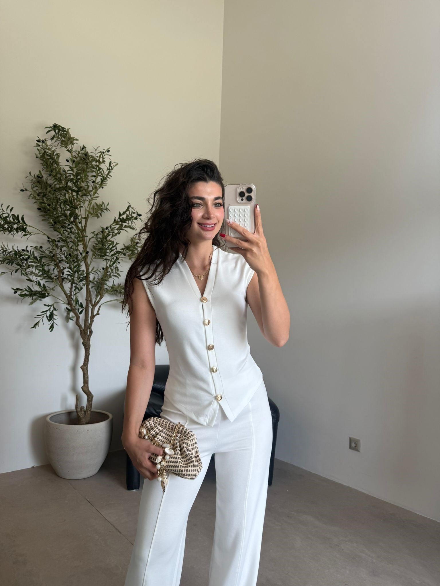 Ekru Biyeli Gold Düğmeli Yelek Takım
