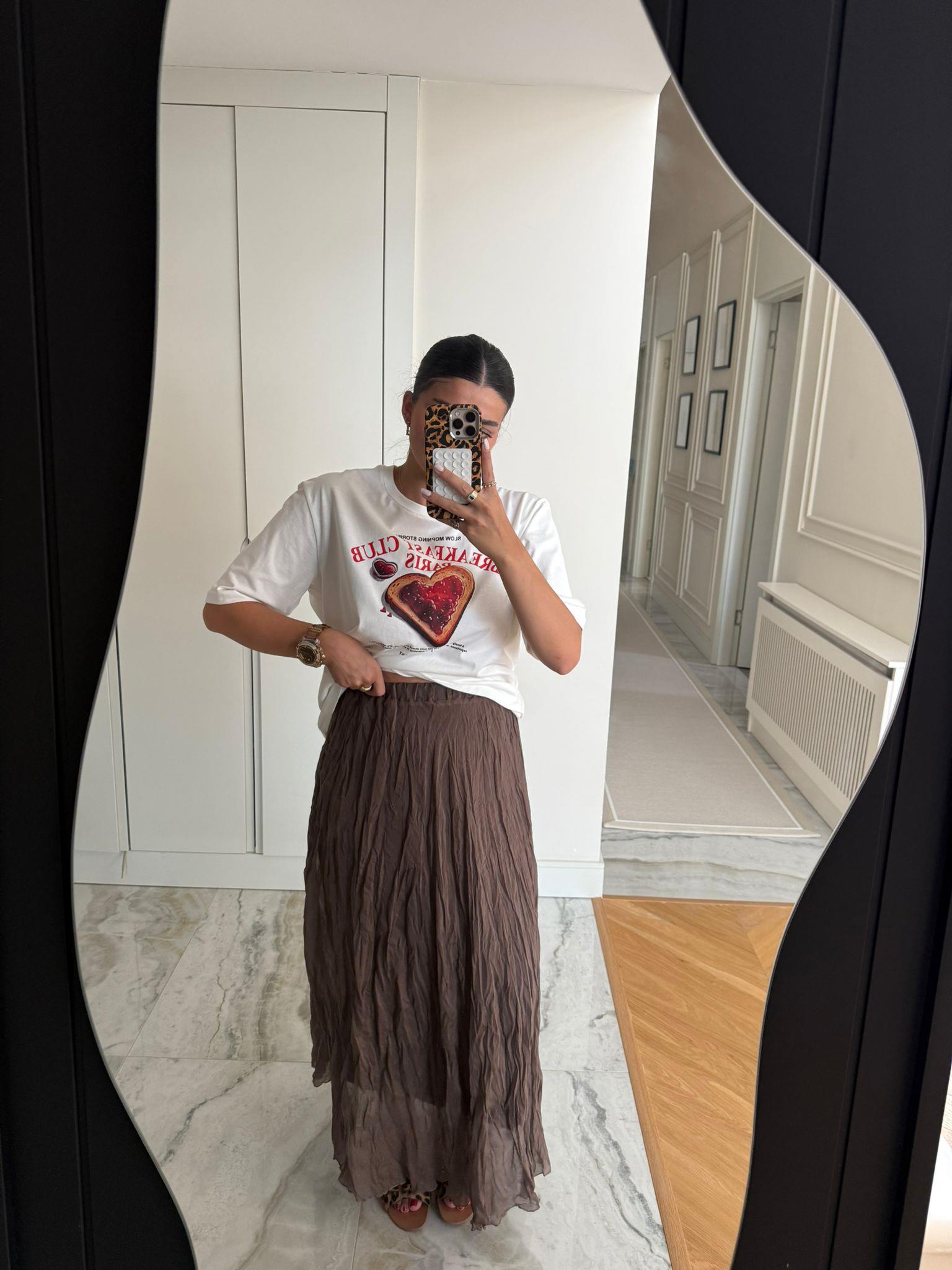 Ekru Breakfast Clup Baskılı Tişört