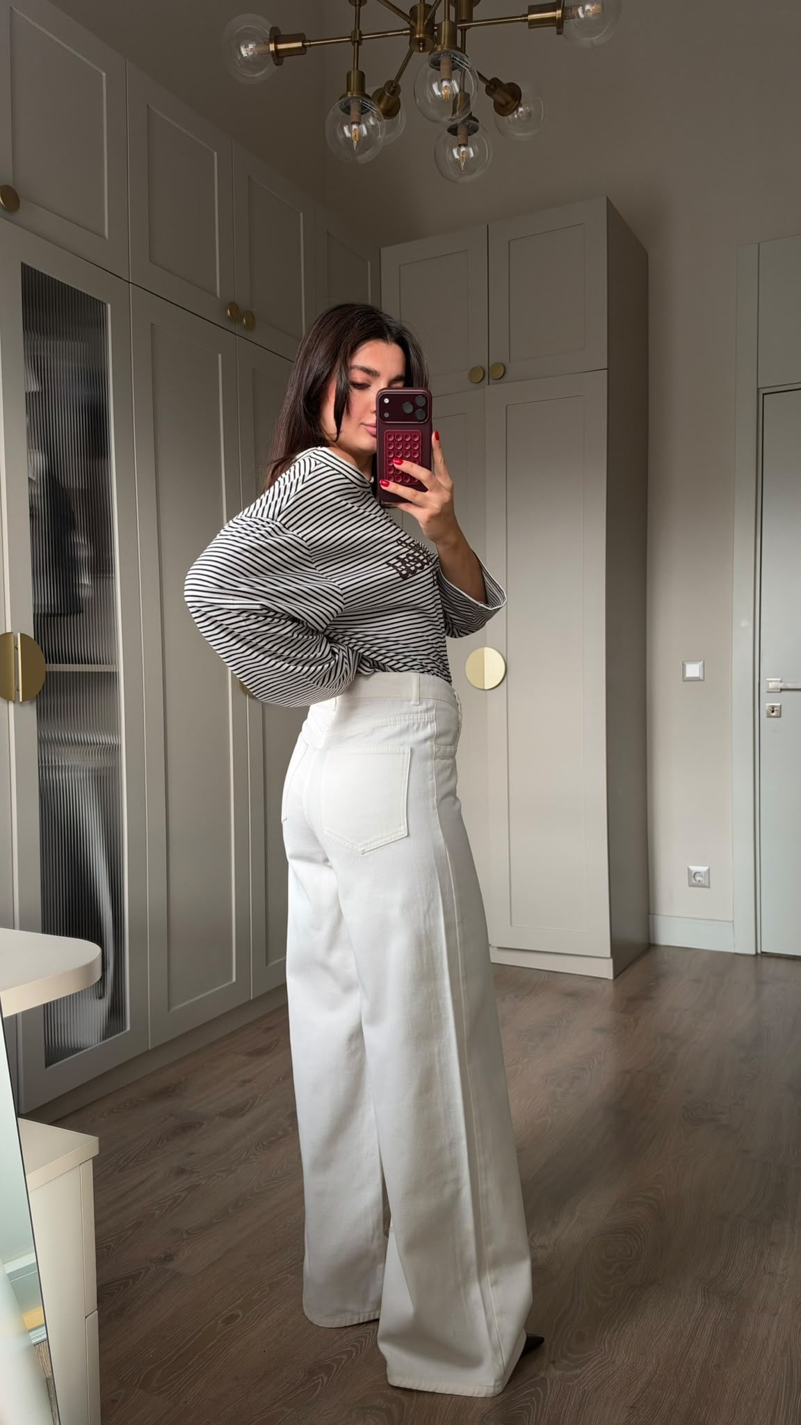 Ekru Cebi Örgü Detaylı Jean