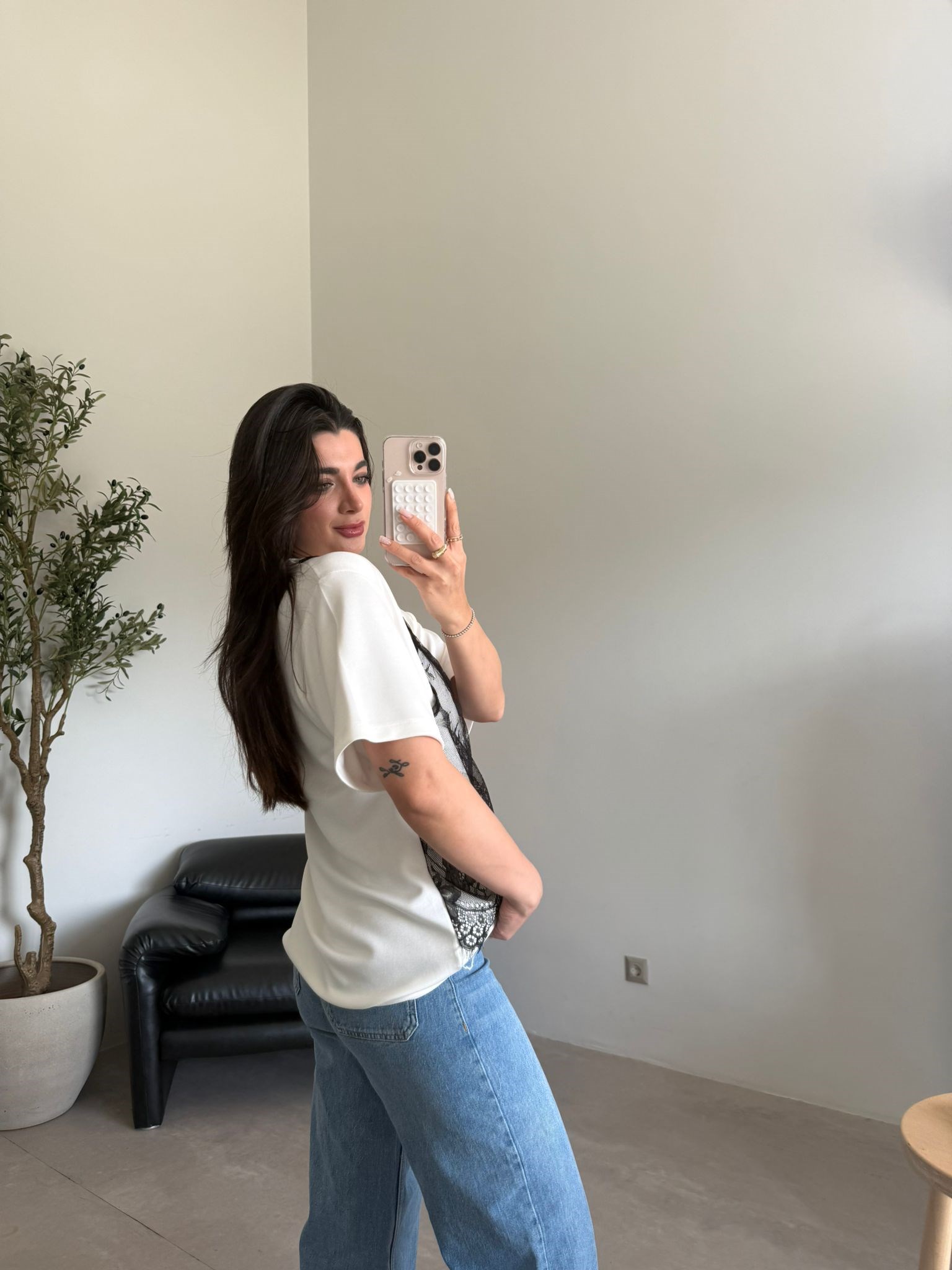Ekru Dantel Büstiyerli Tişört