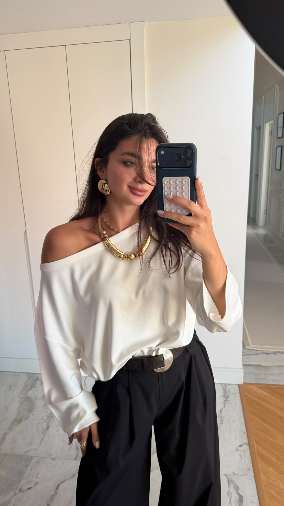 Ekru Düşük Omuzlu Triko Bluz 