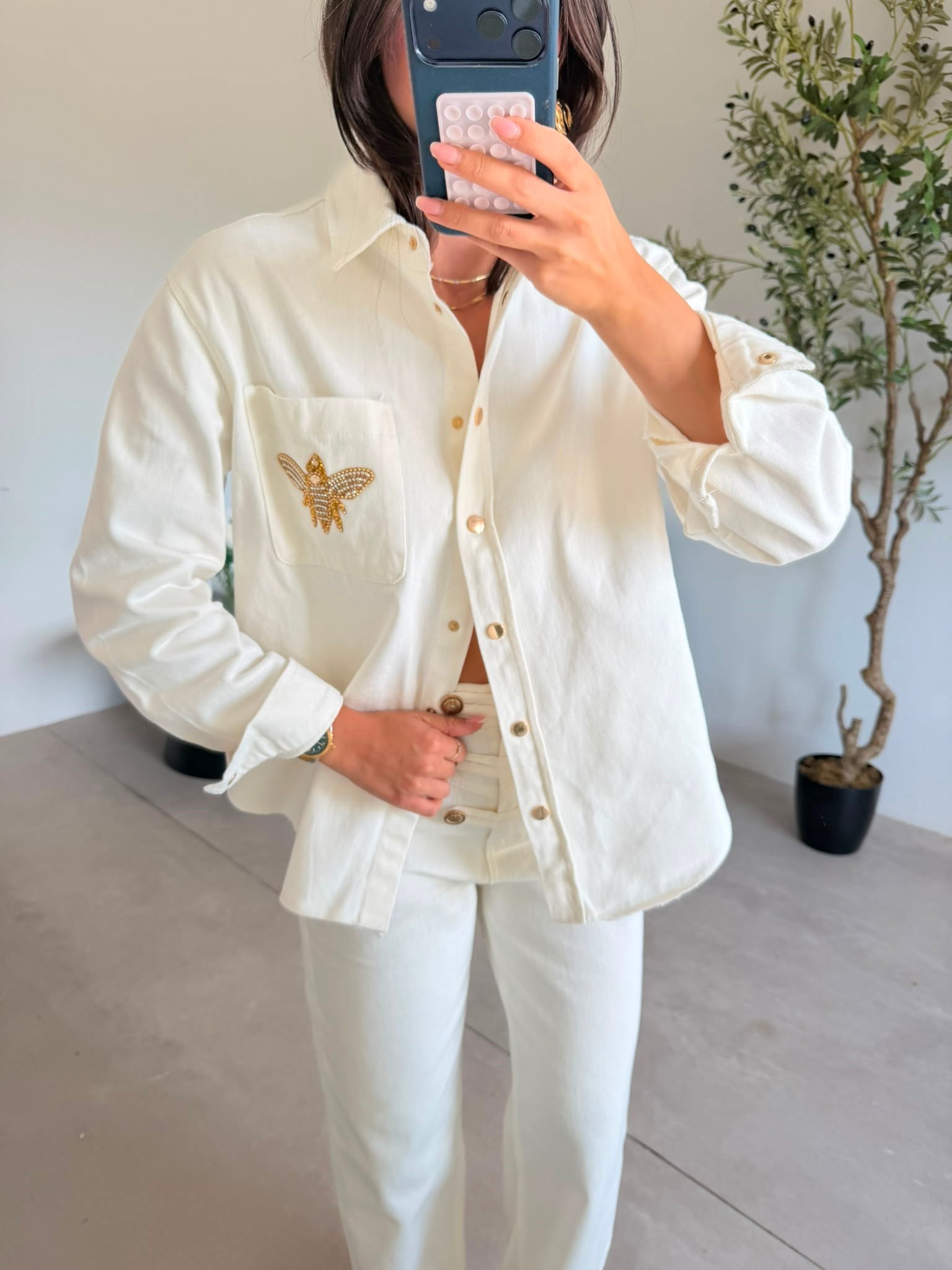Ekru Gold Taş Detaylı Gömlek 