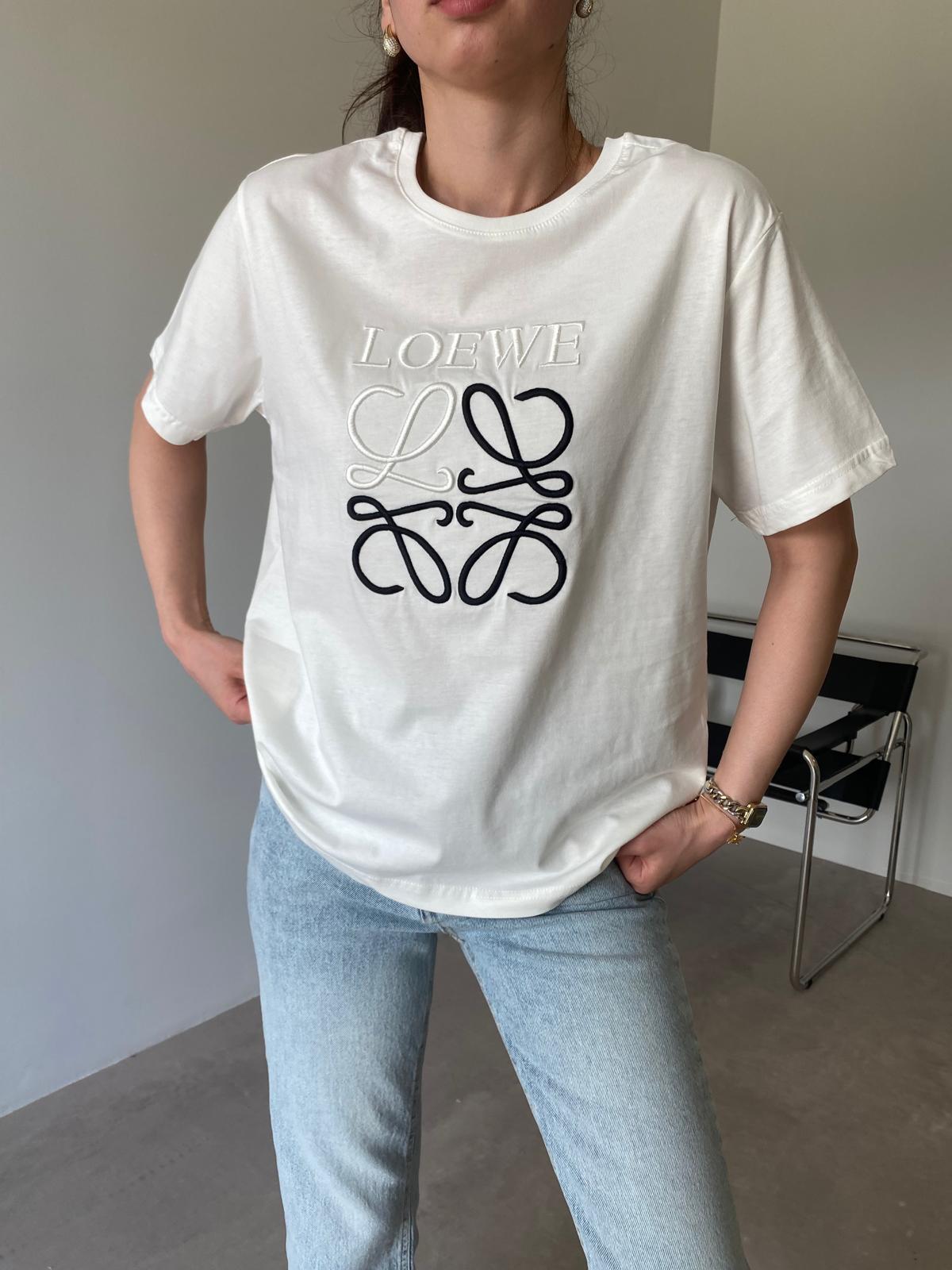 Ekru Loewe Baskılı Tişört