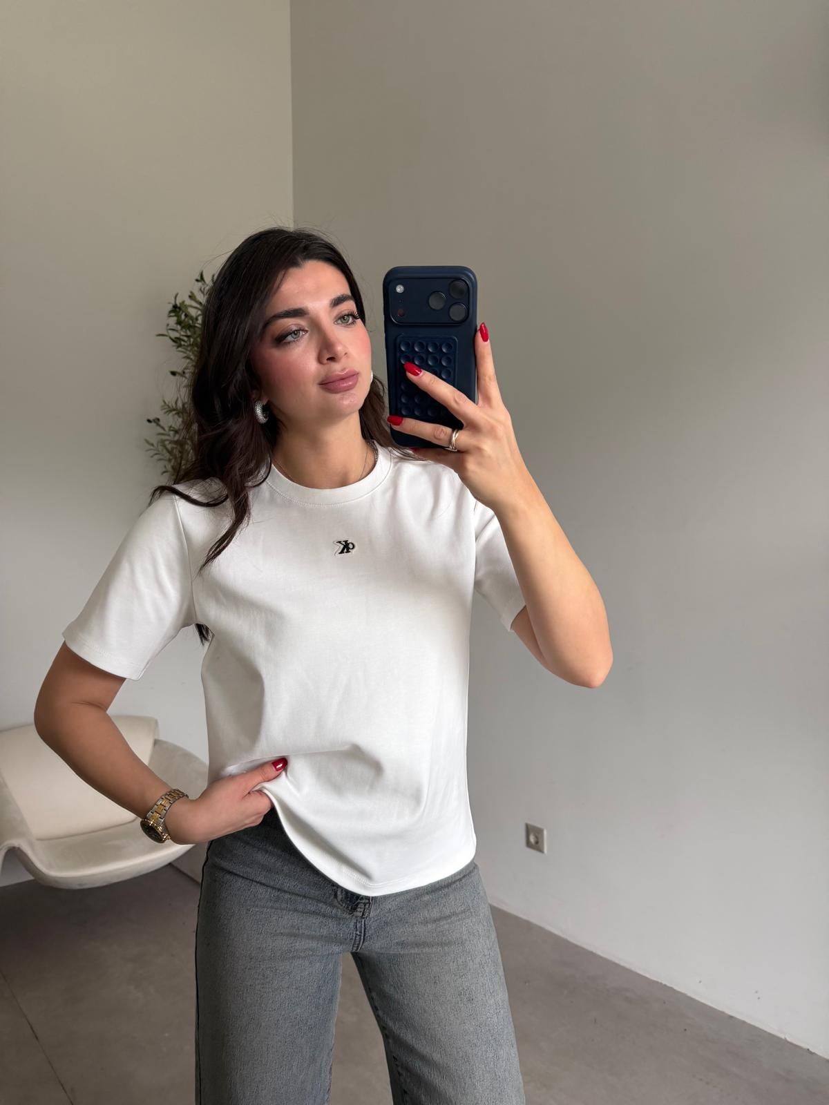 Ekru Logolu Bisiklet Yaka Tişört