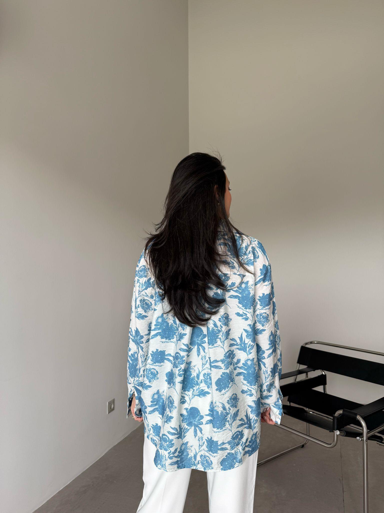 Ekru Mavi Çiçekli Gömlek