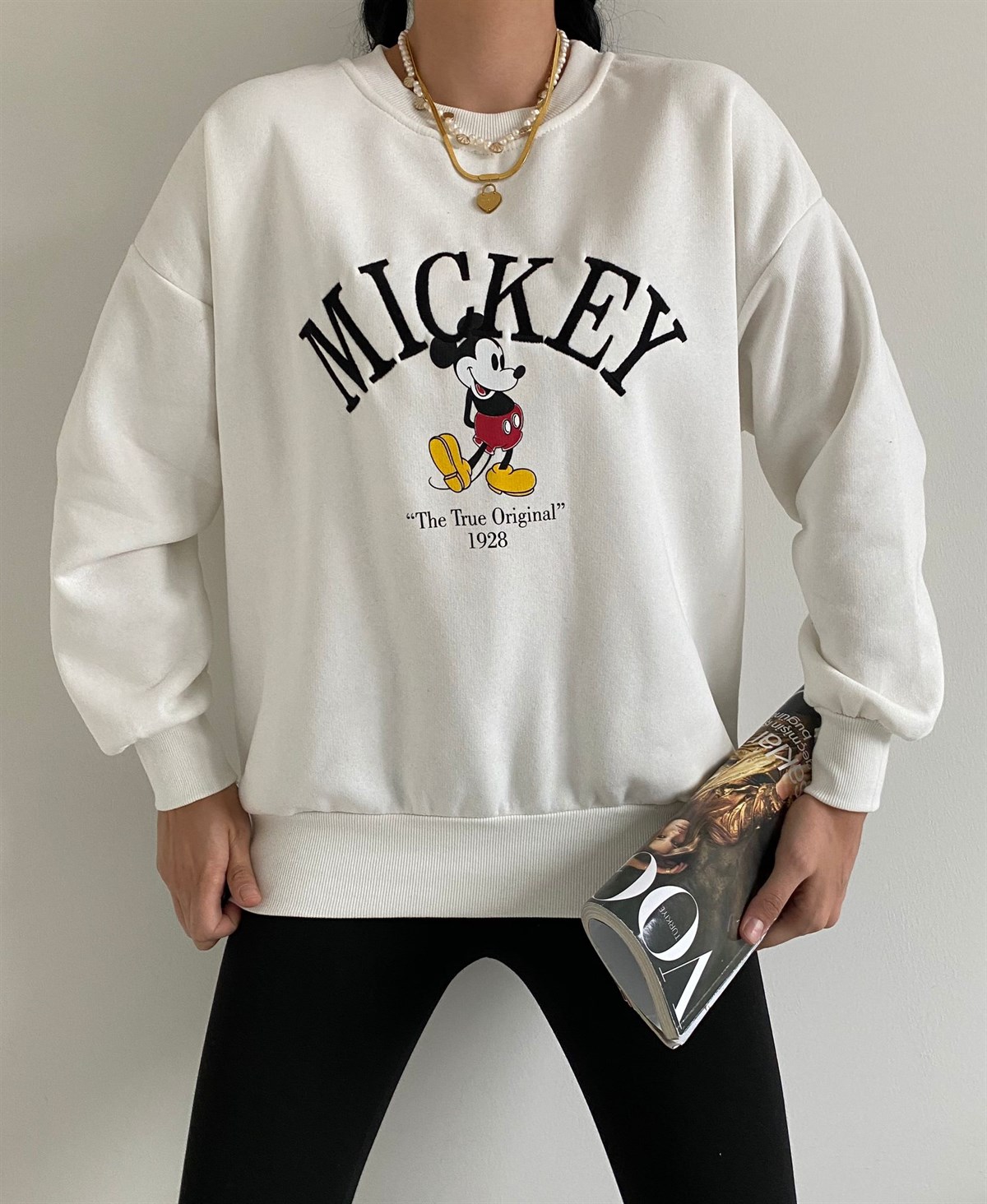 Ekru Mickey Sweat