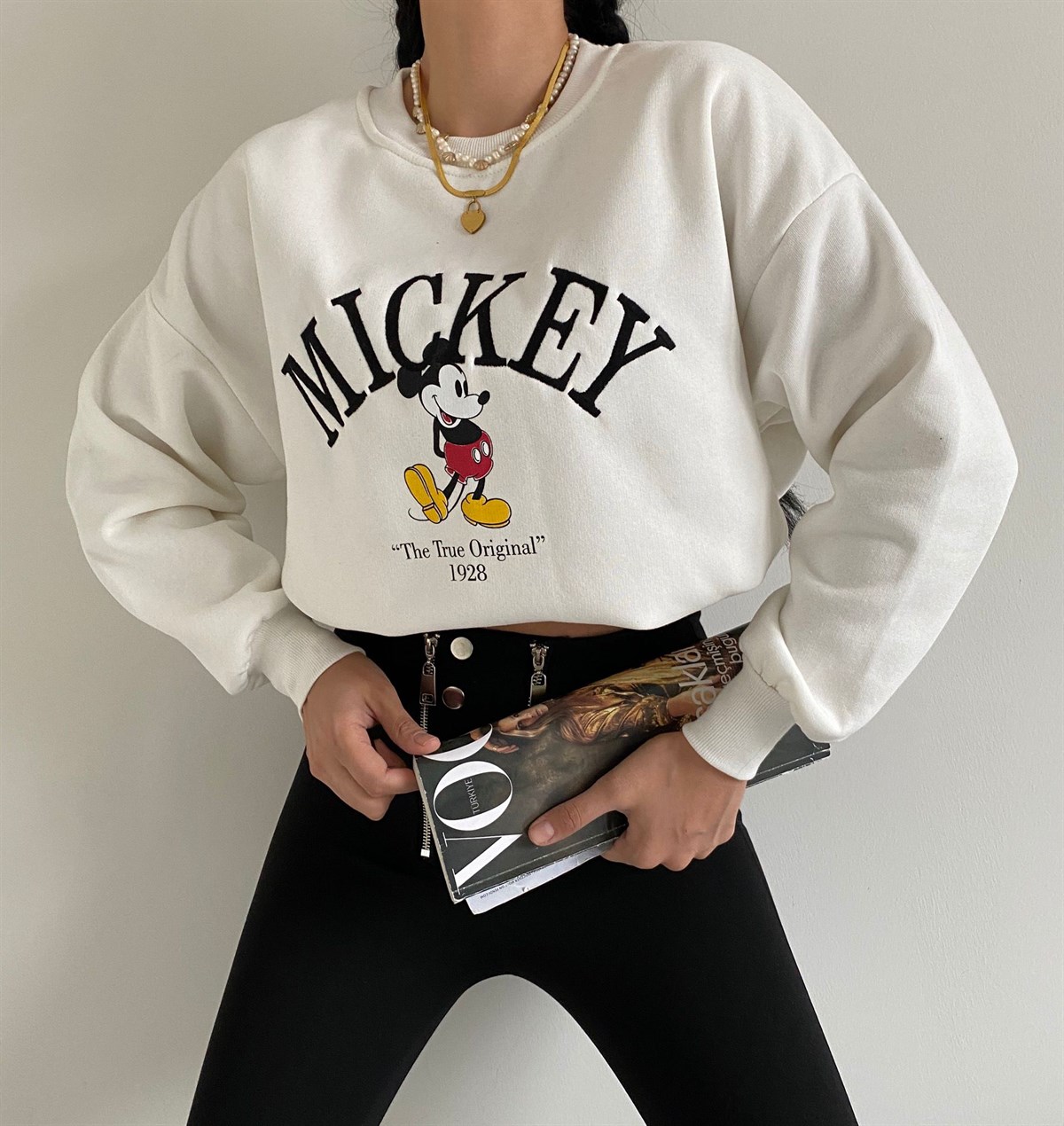 Ekru Mickey Sweat